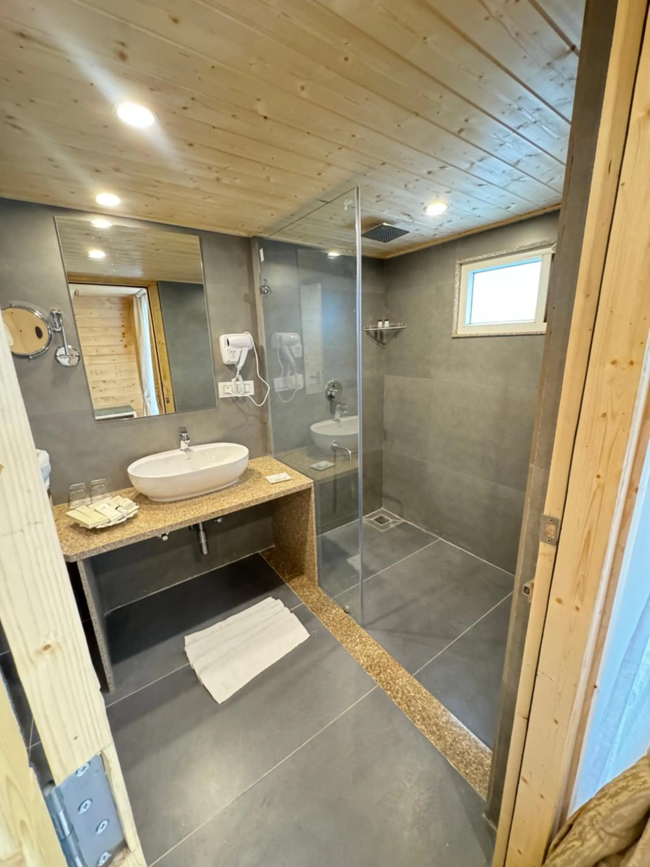 Bathroom in Bamboo Saa Mulberry Resort Pushkar