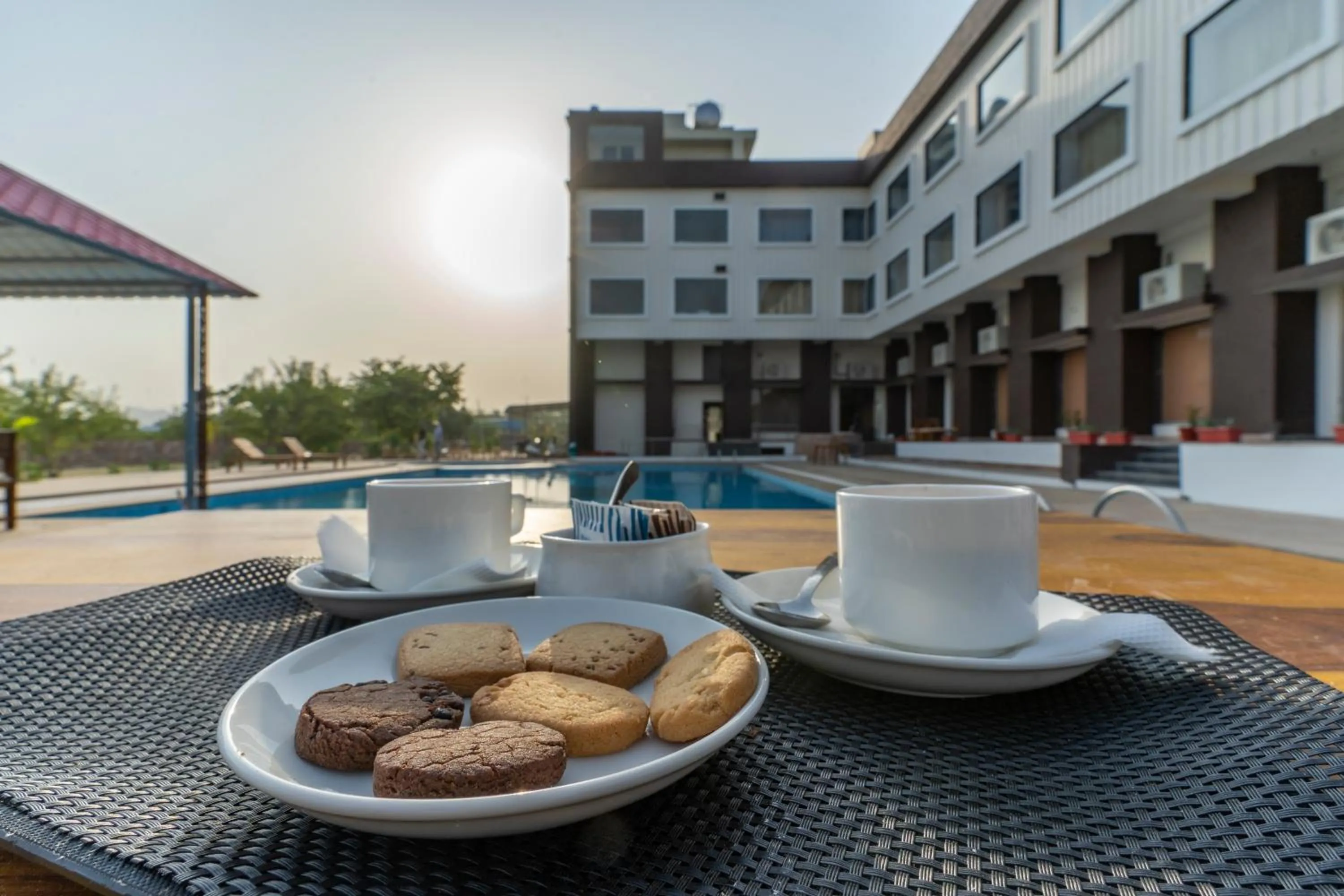 Swimming pool in Bamboo Saa Mulberry Resort Pushkar