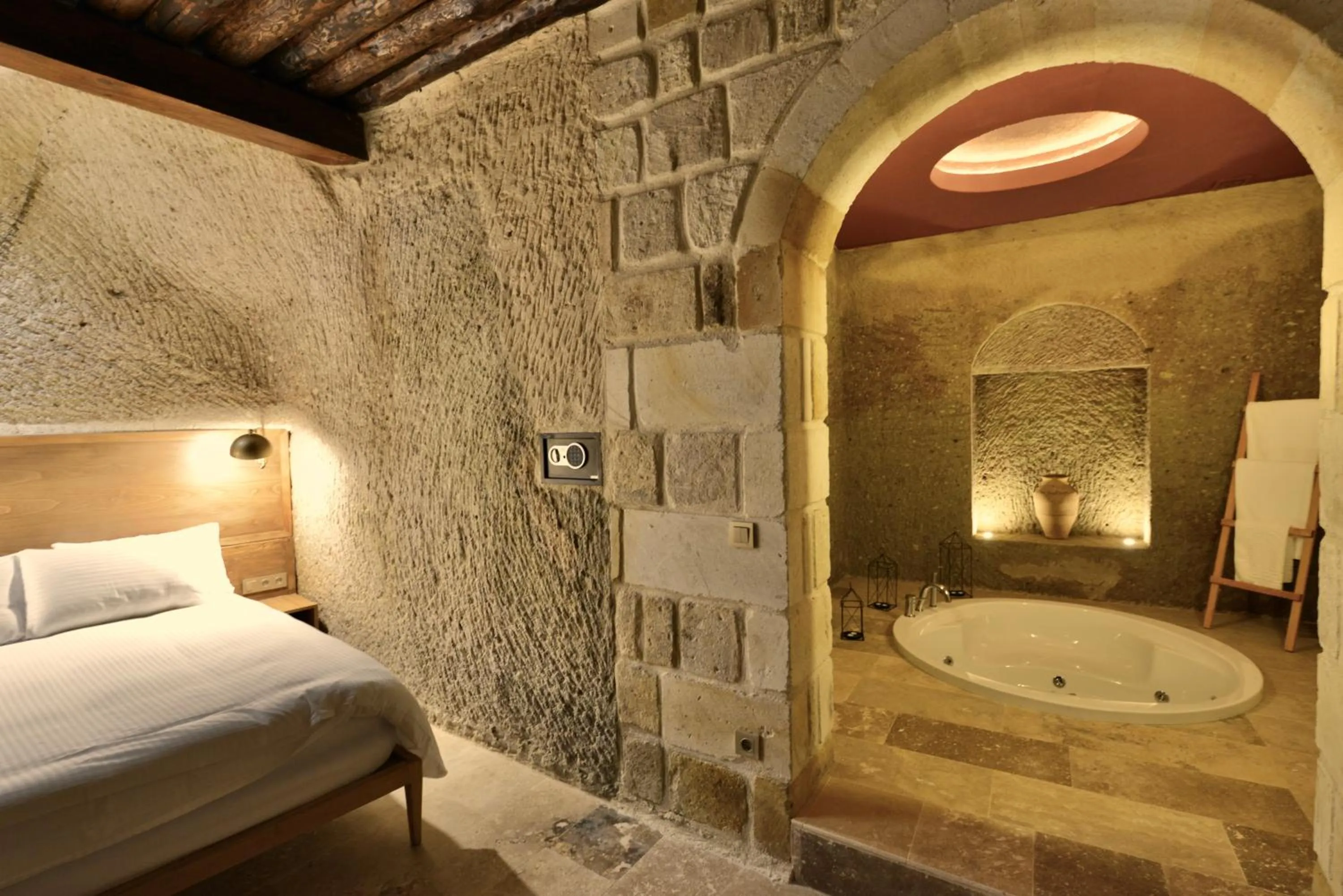 Superior Suite in Evanthia Cave Suites - Special Class
