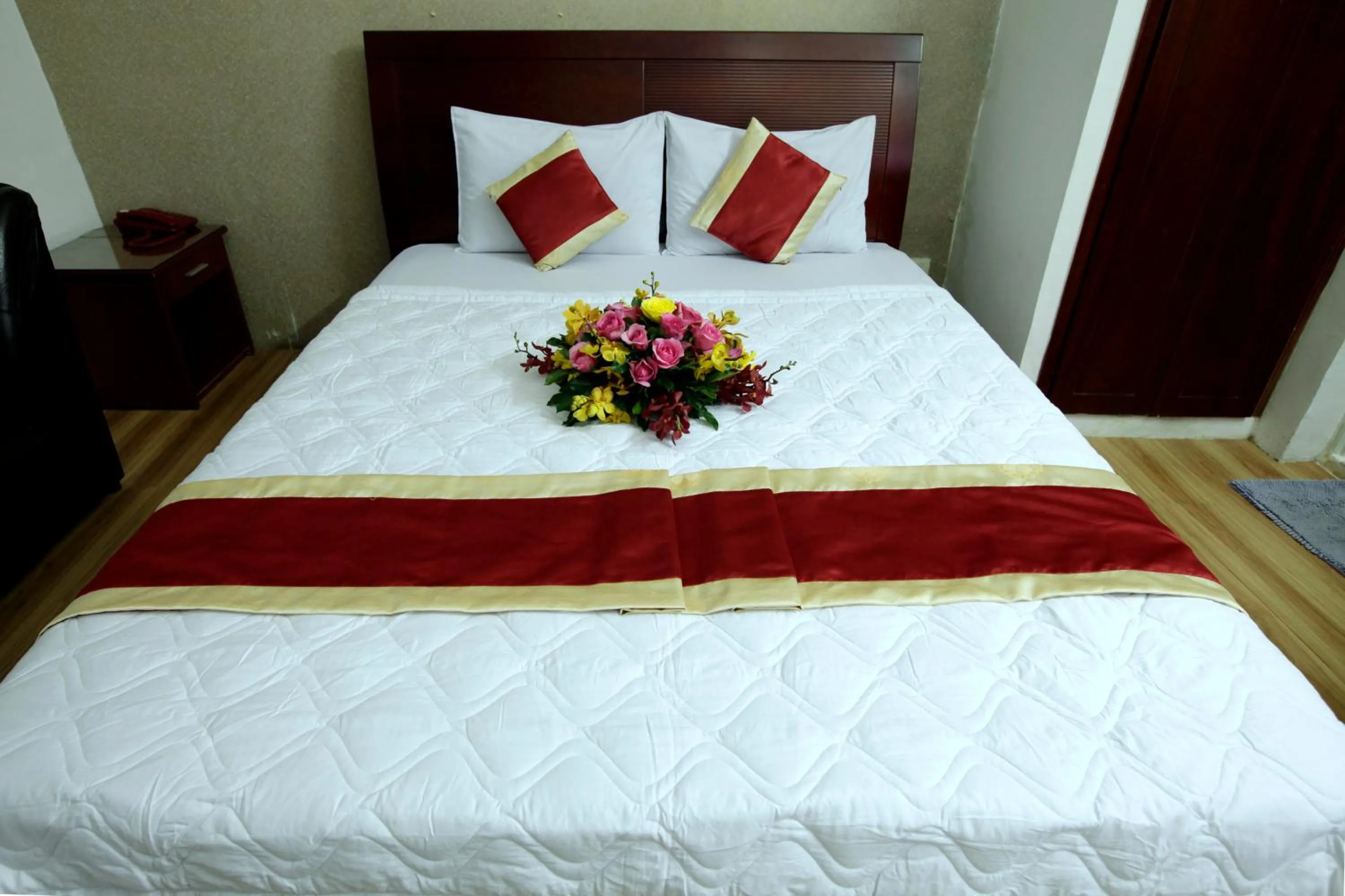 Photo of the whole room, Bed in Tan Da Hotel