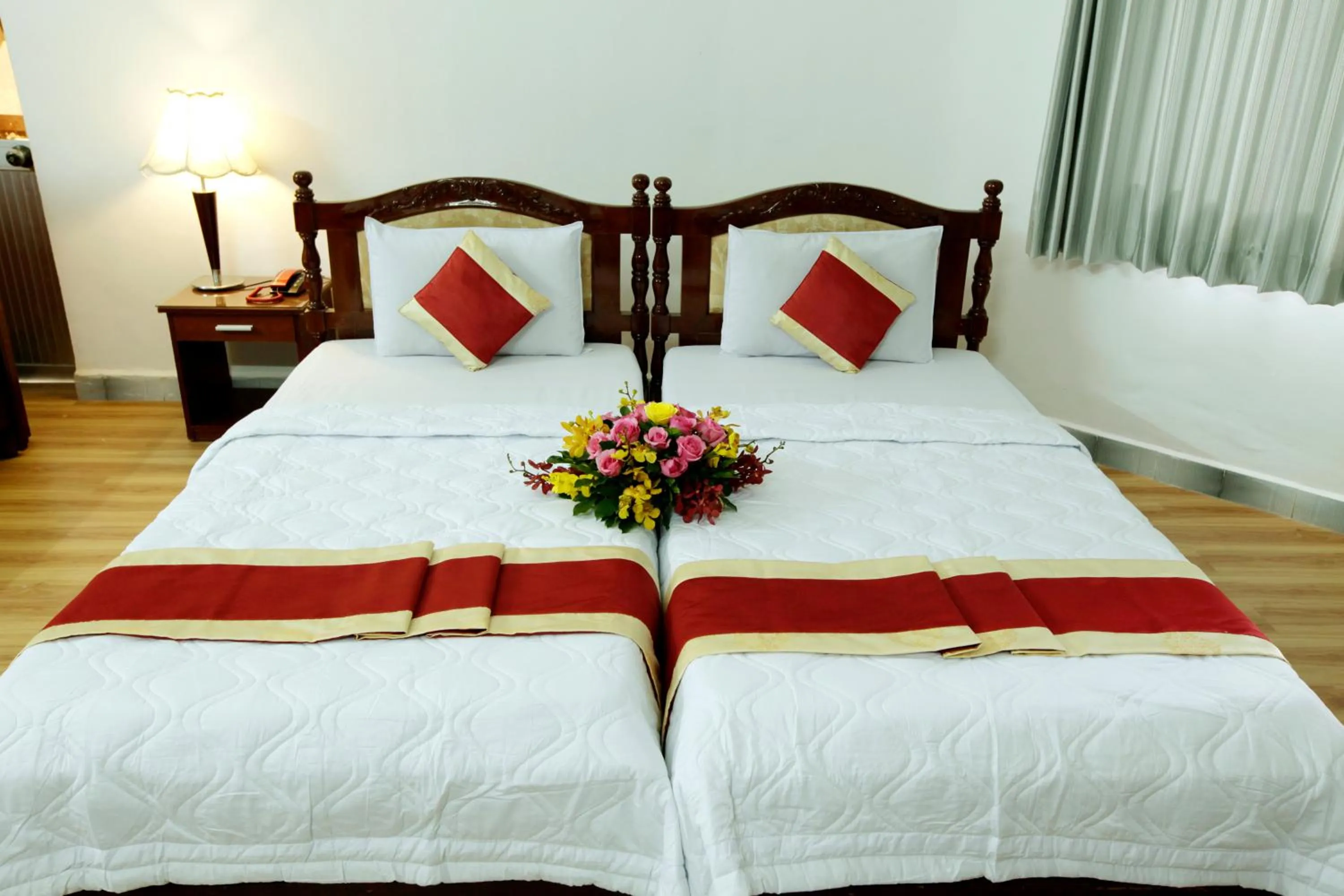 Photo of the whole room, Bed in Tan Da Hotel