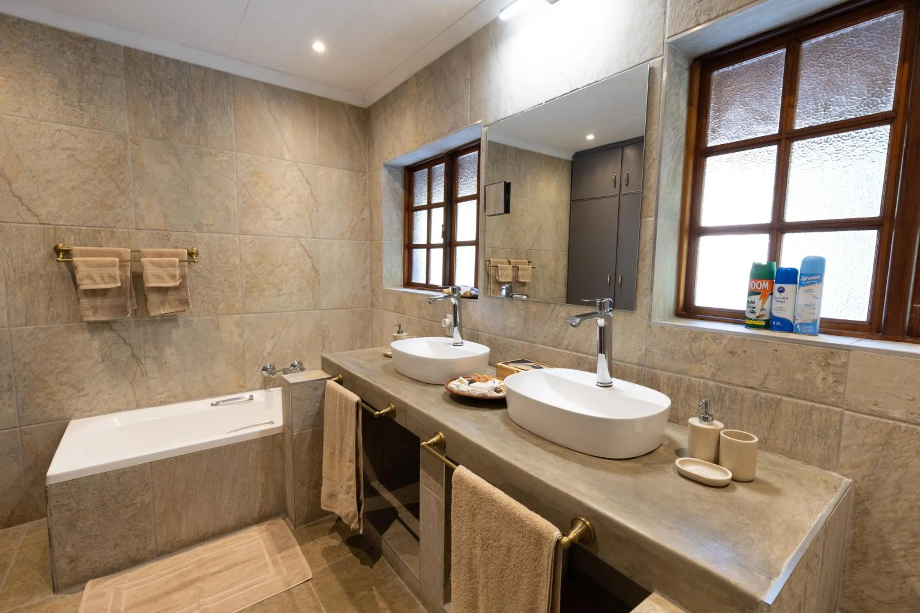 Toilet in MILIMA Big 5 Safari Lodge