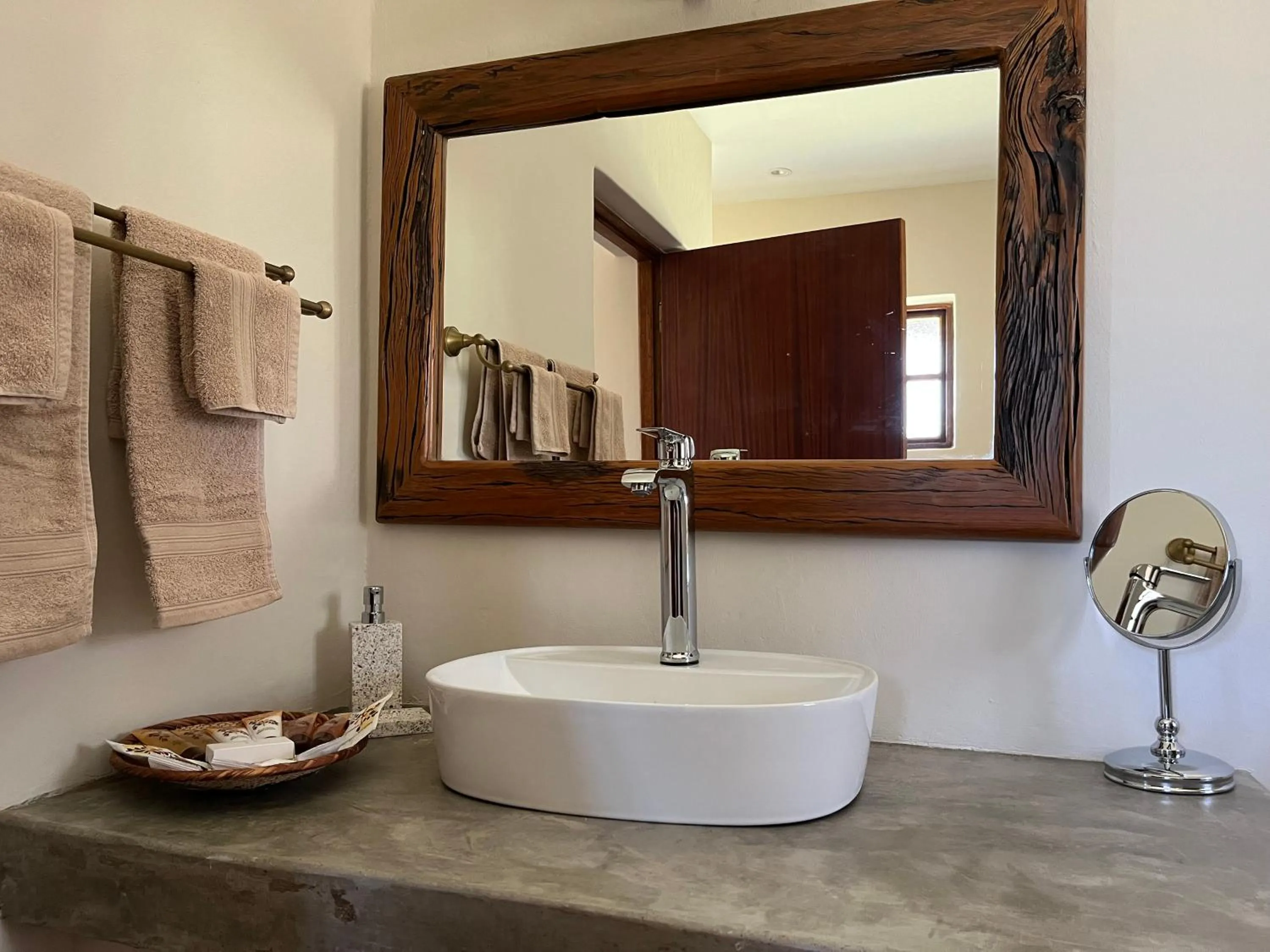 Bathroom in MILIMA Big 5 Safari Lodge