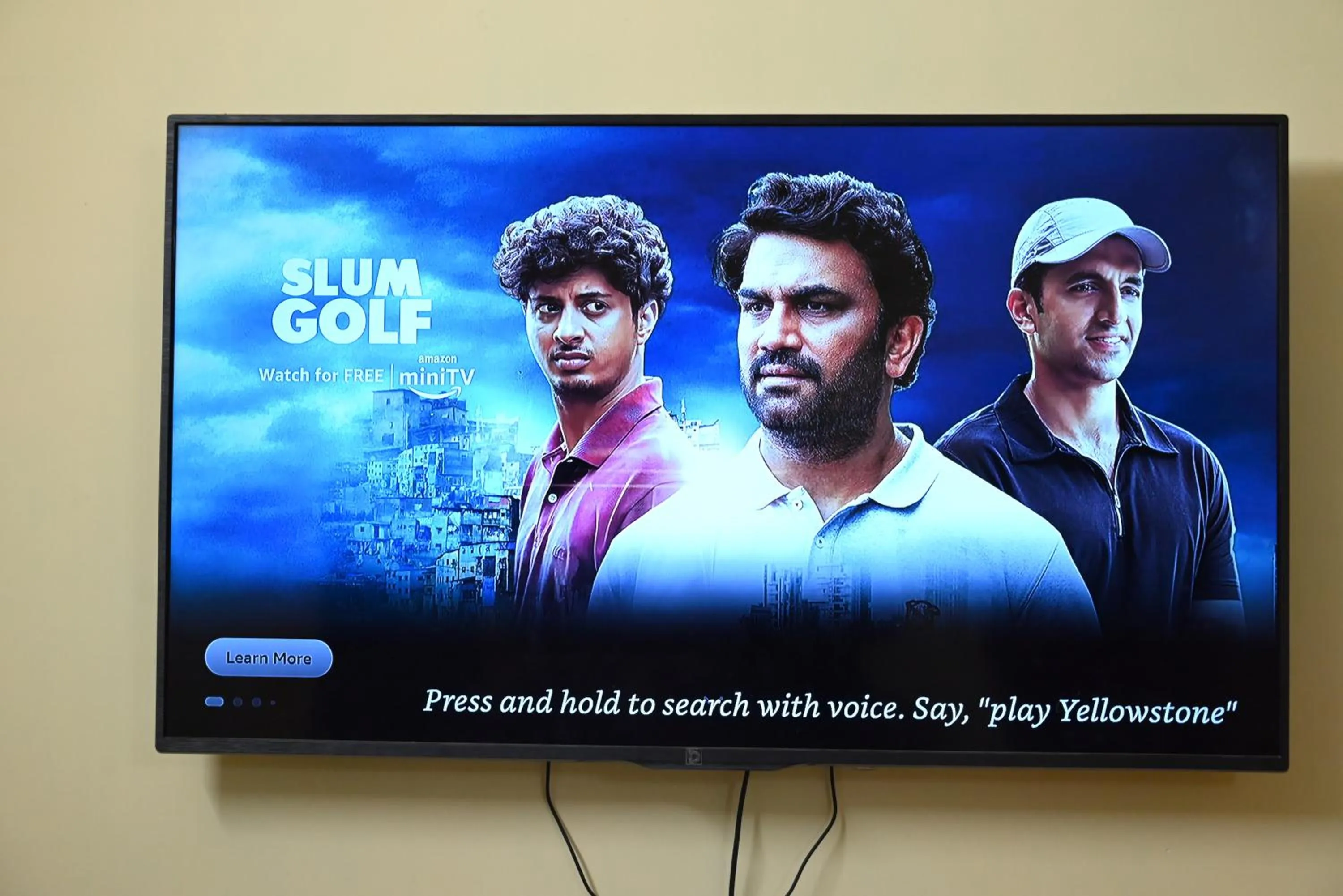 Communal lounge/ TV room in BACPAC MONKEY COLIVING