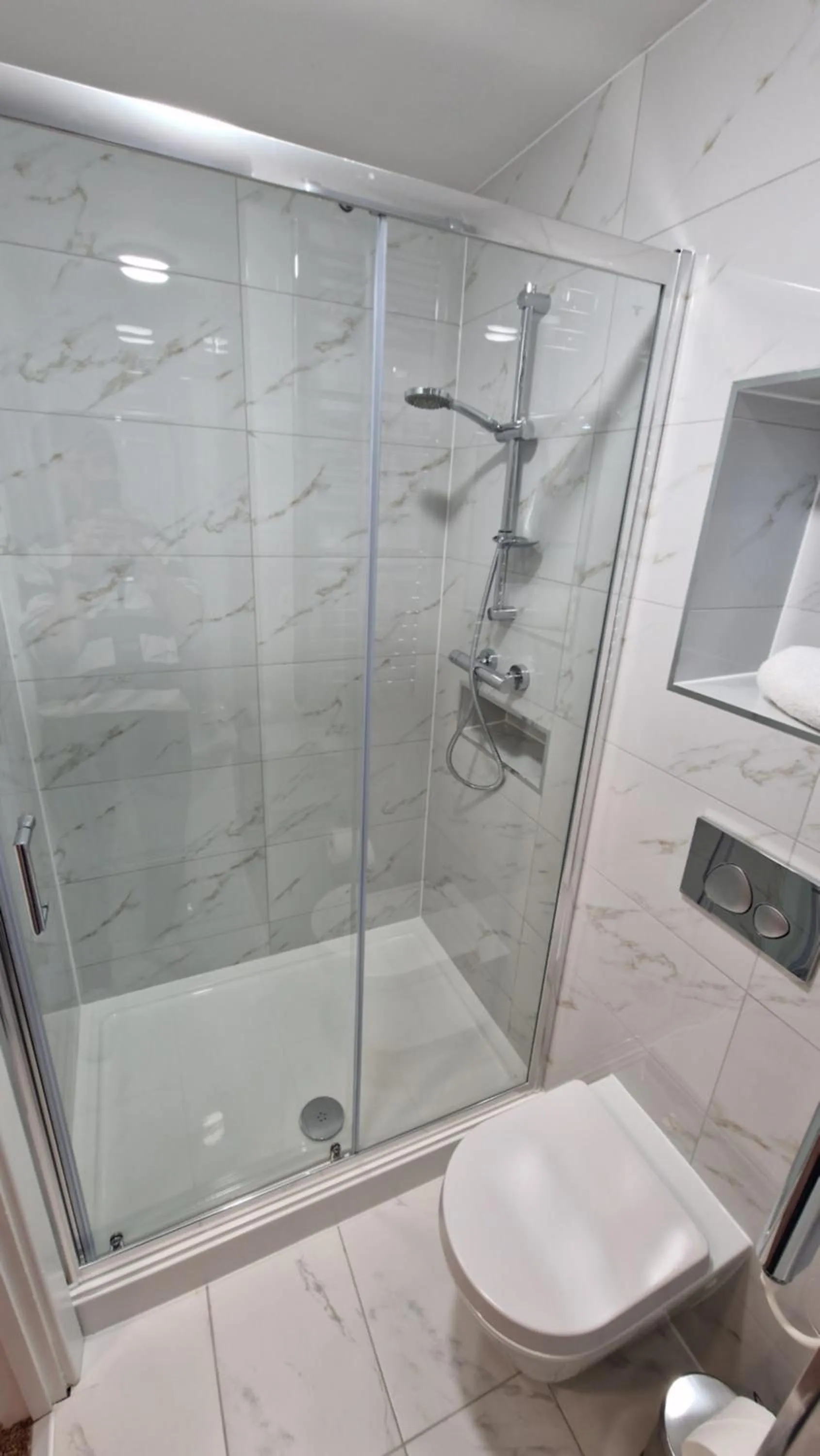 Bathroom in Best Western Northfields Ealing Hotel