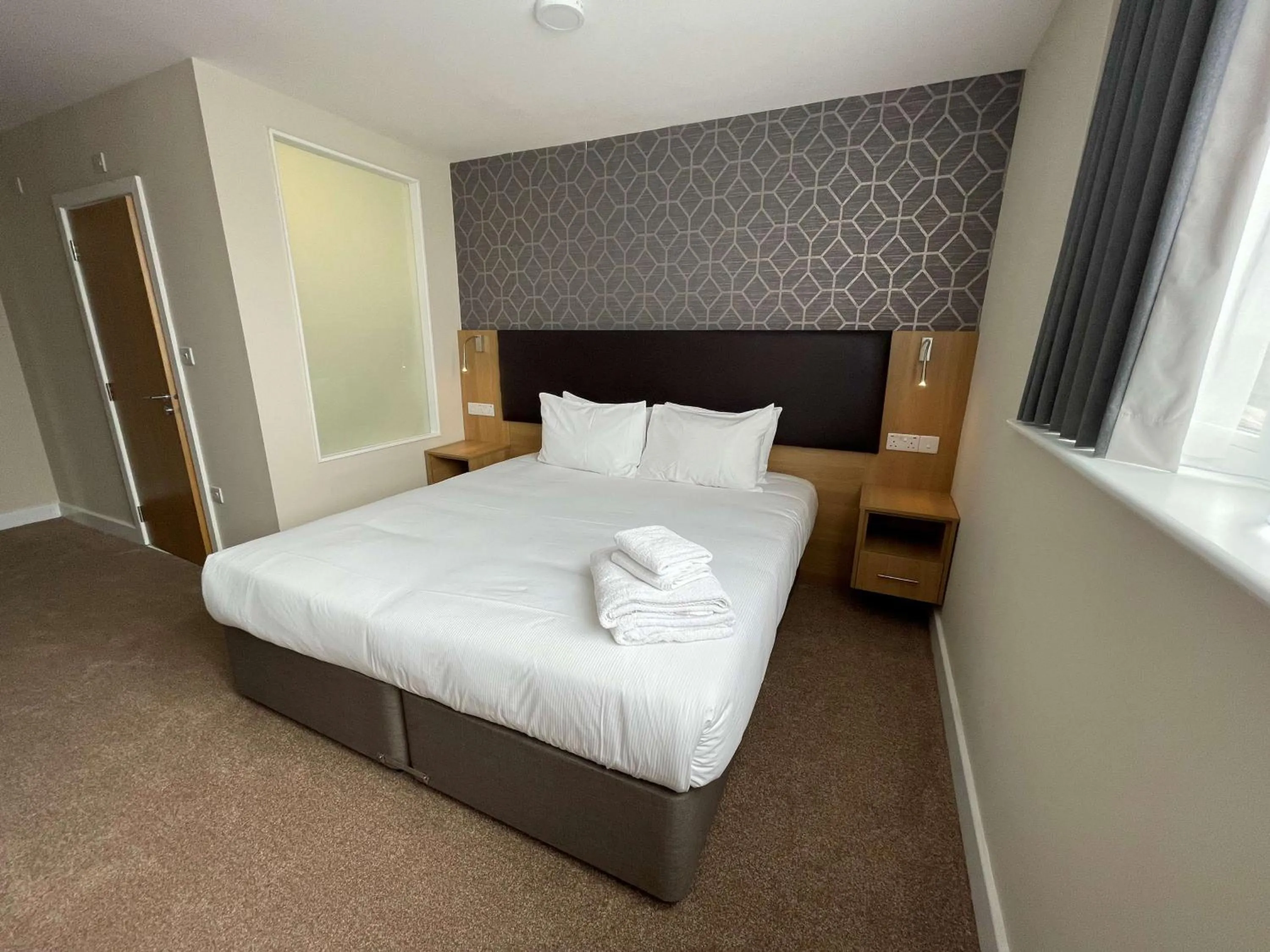 Bedroom, Bed in Best Western Northfields Ealing Hotel