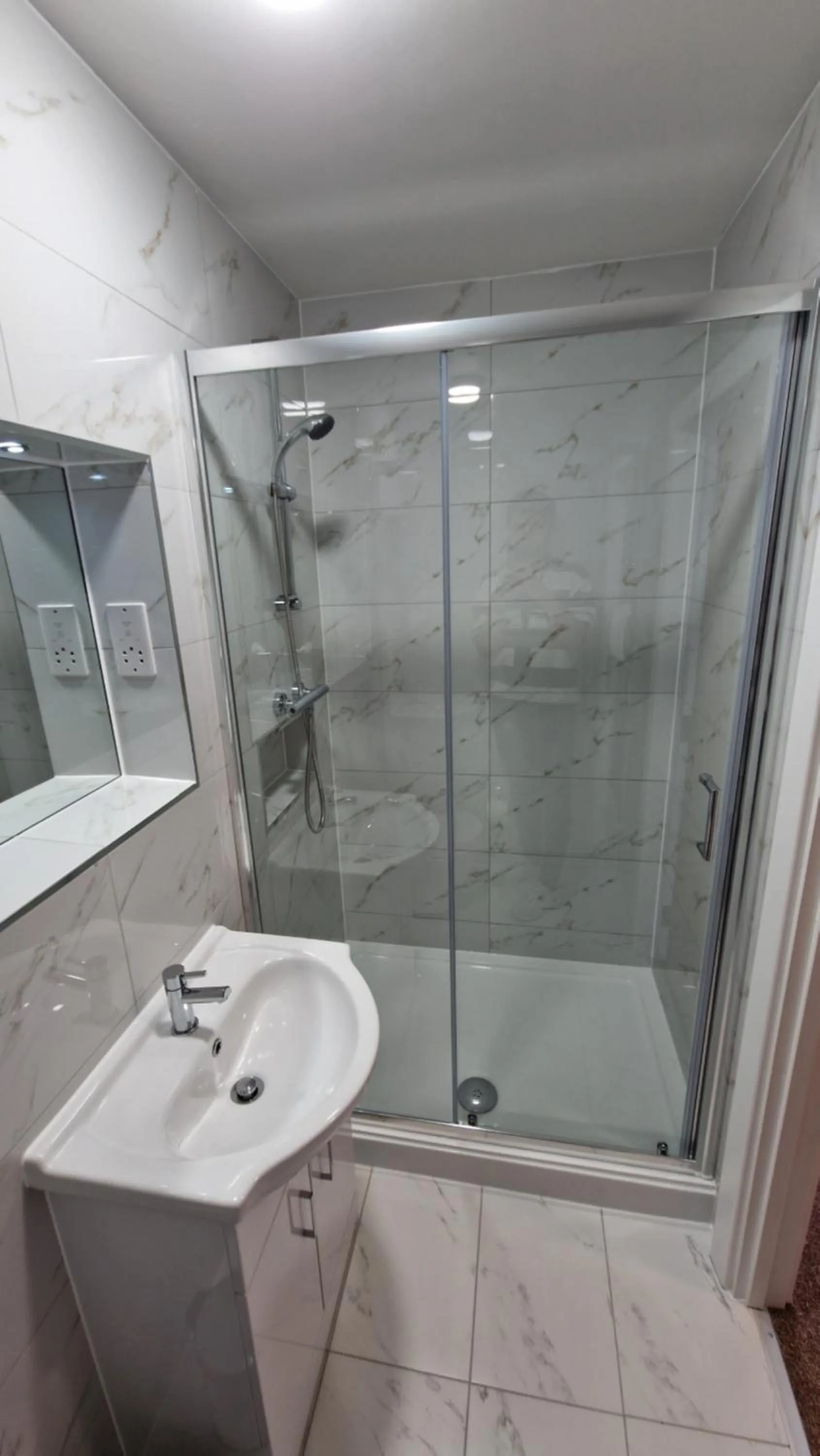 Bathroom in Best Western Northfields Ealing Hotel
