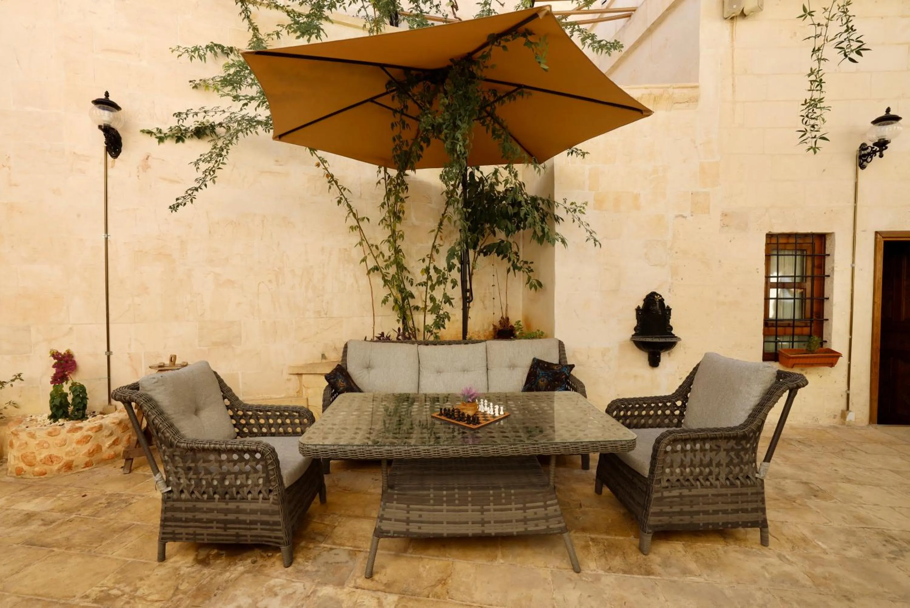 Inner courtyard view in Kaliruha Hotel