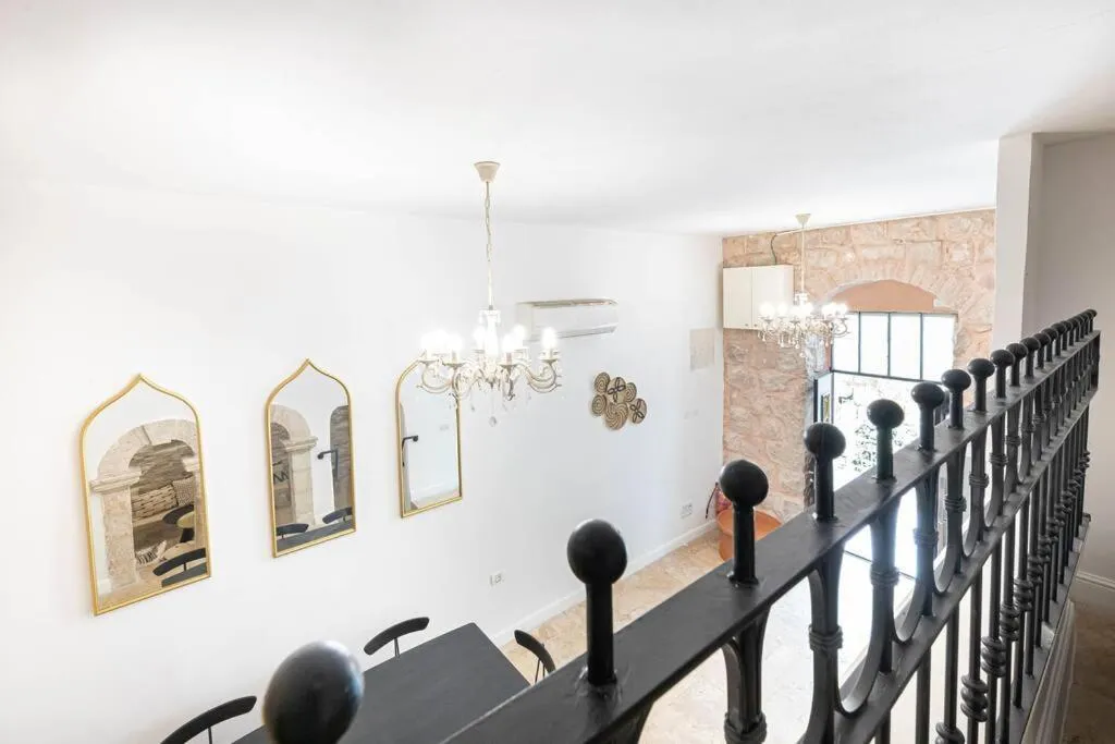 Living room in Tish Hotel