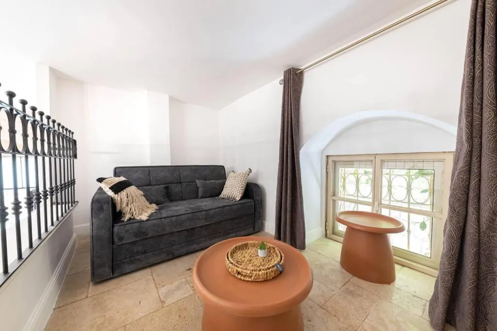 Bedroom in Tish Hotel