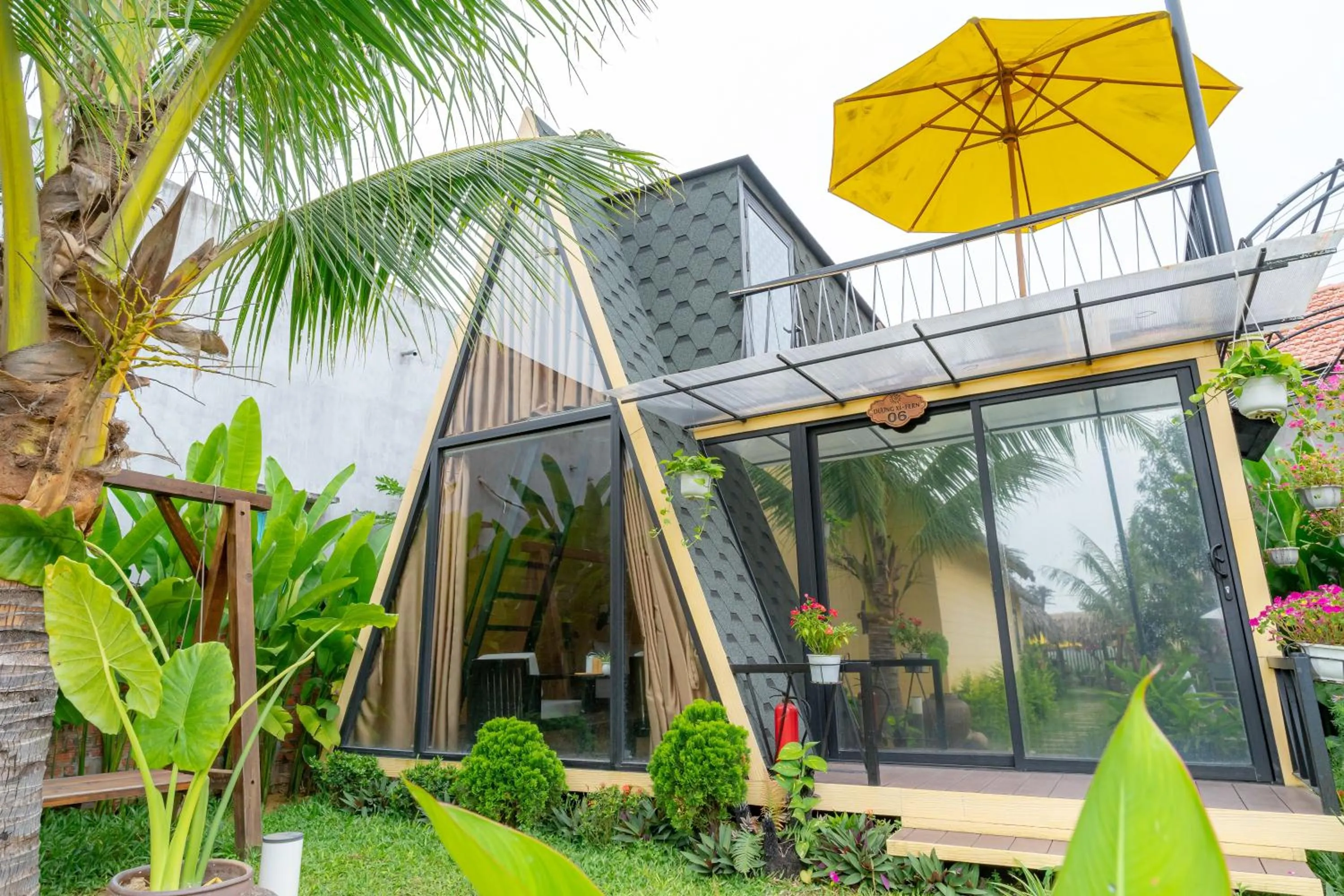 Garden in Winhouse Villa