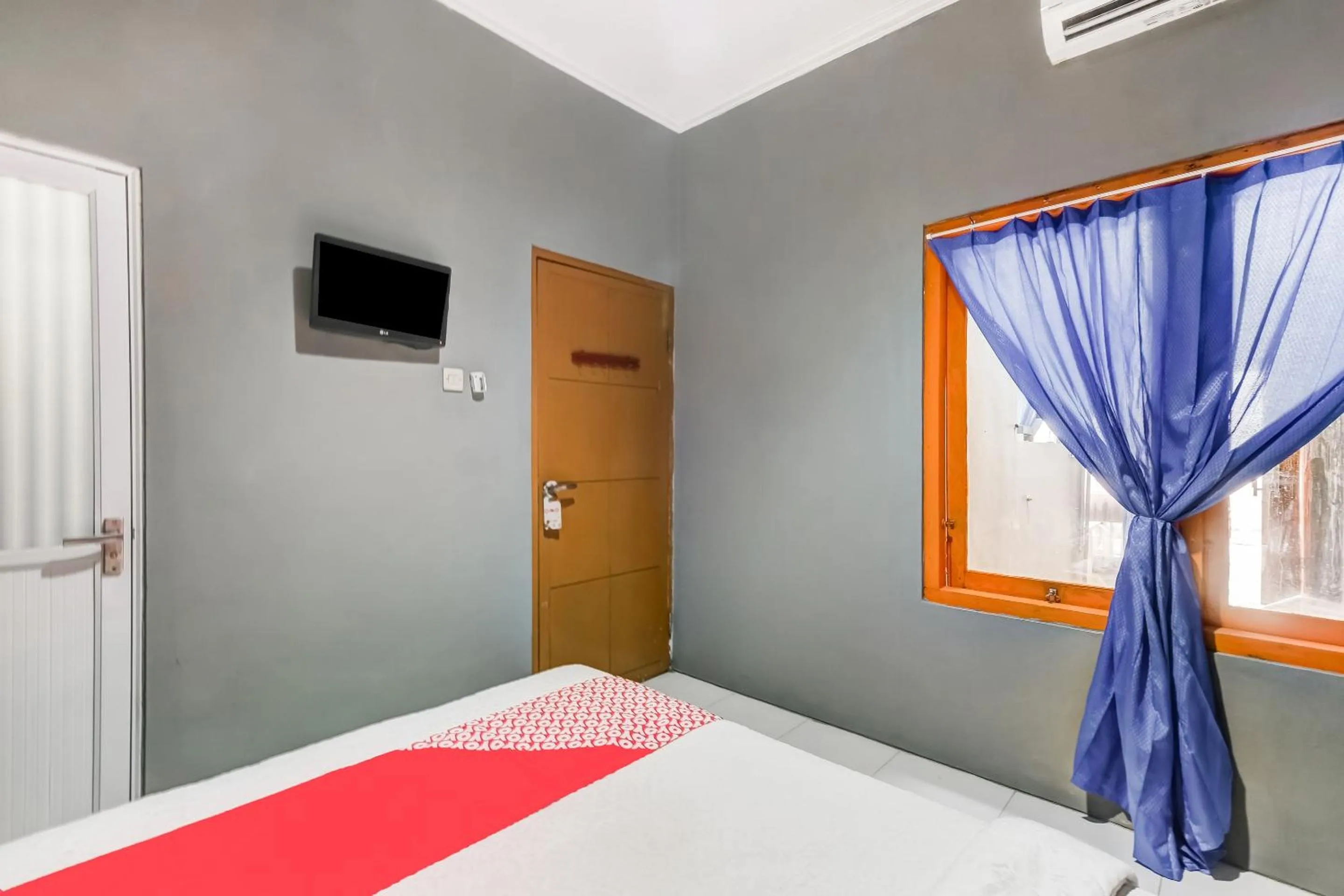 Bedroom, Bed in OYO Life 91239 Kost Rosandy House Yogyakarta