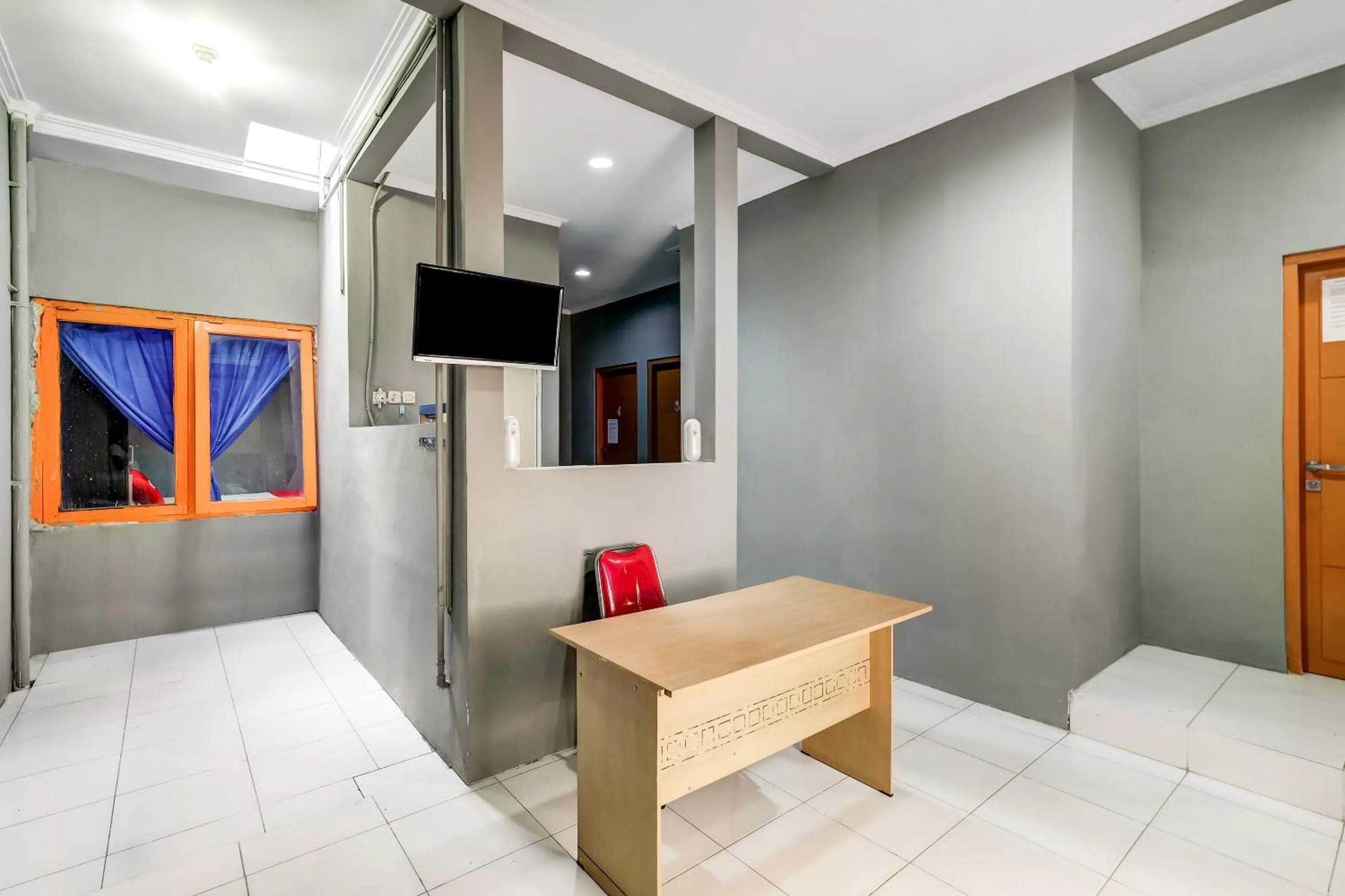 Lobby or reception in OYO Life 91239 Kost Rosandy House Yogyakarta