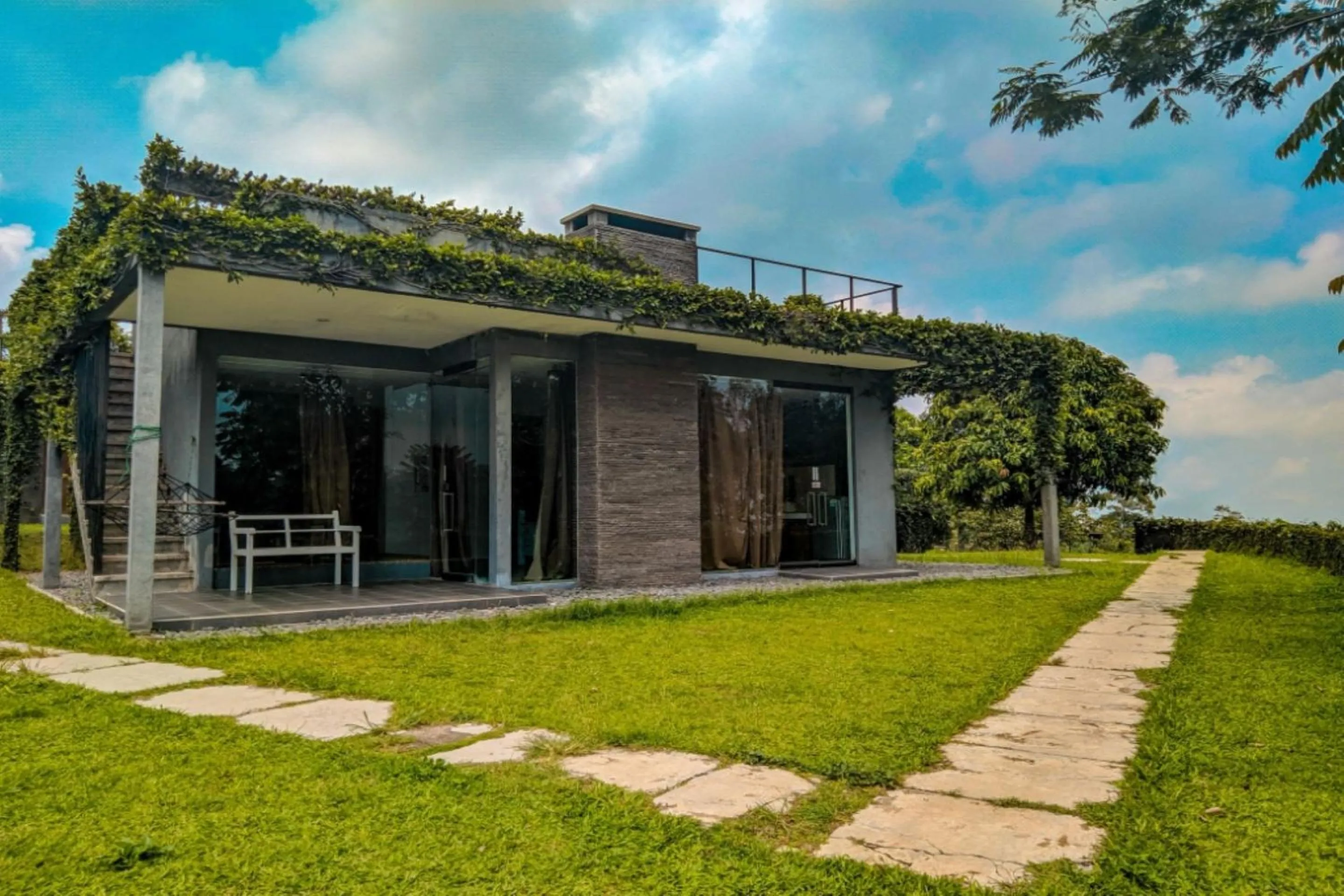 Hotel O Desa Wisata TarajuNearGunung Panggung