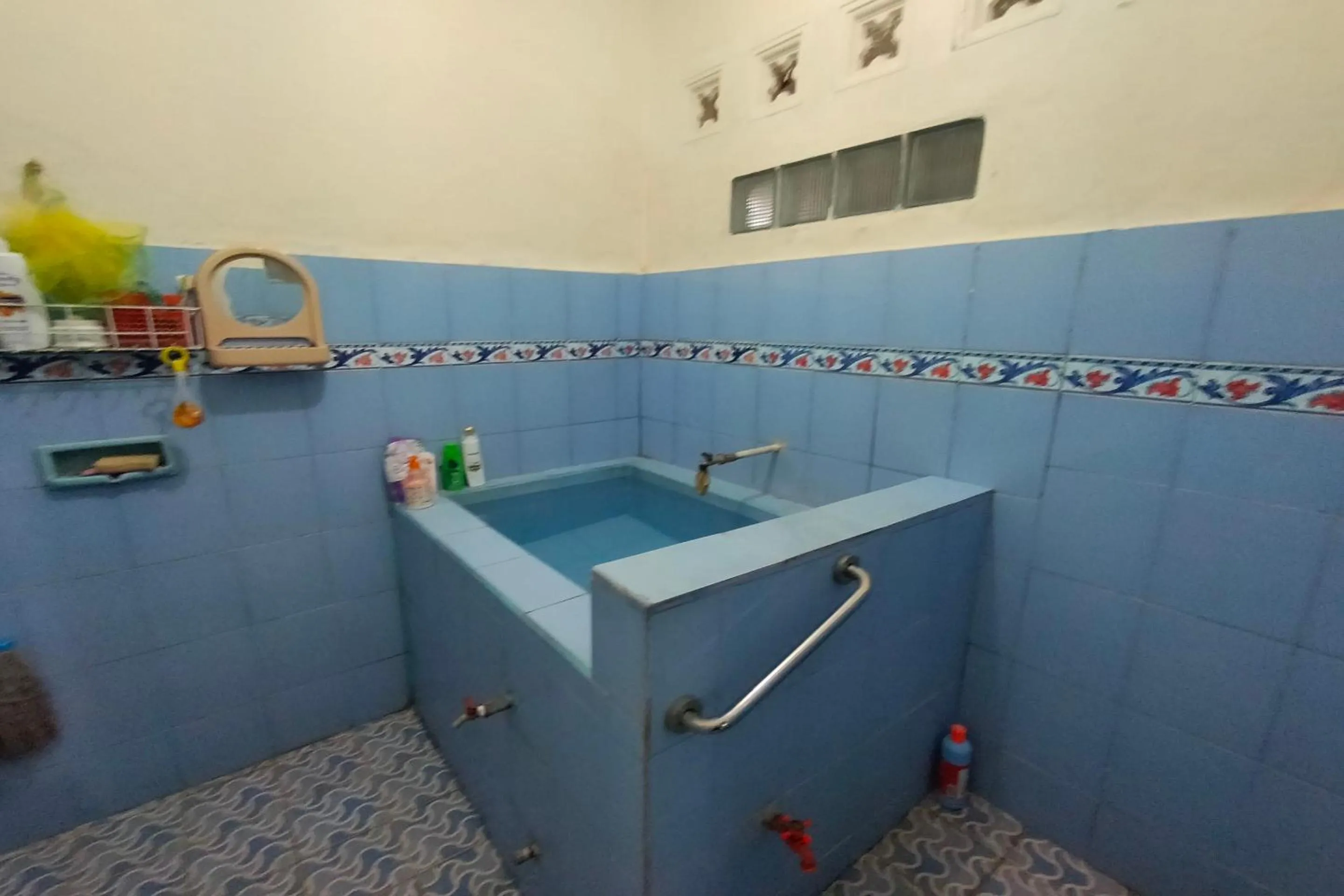 Bathroom in Hotel O Desa Wisata TarajuNearGunung Panggung