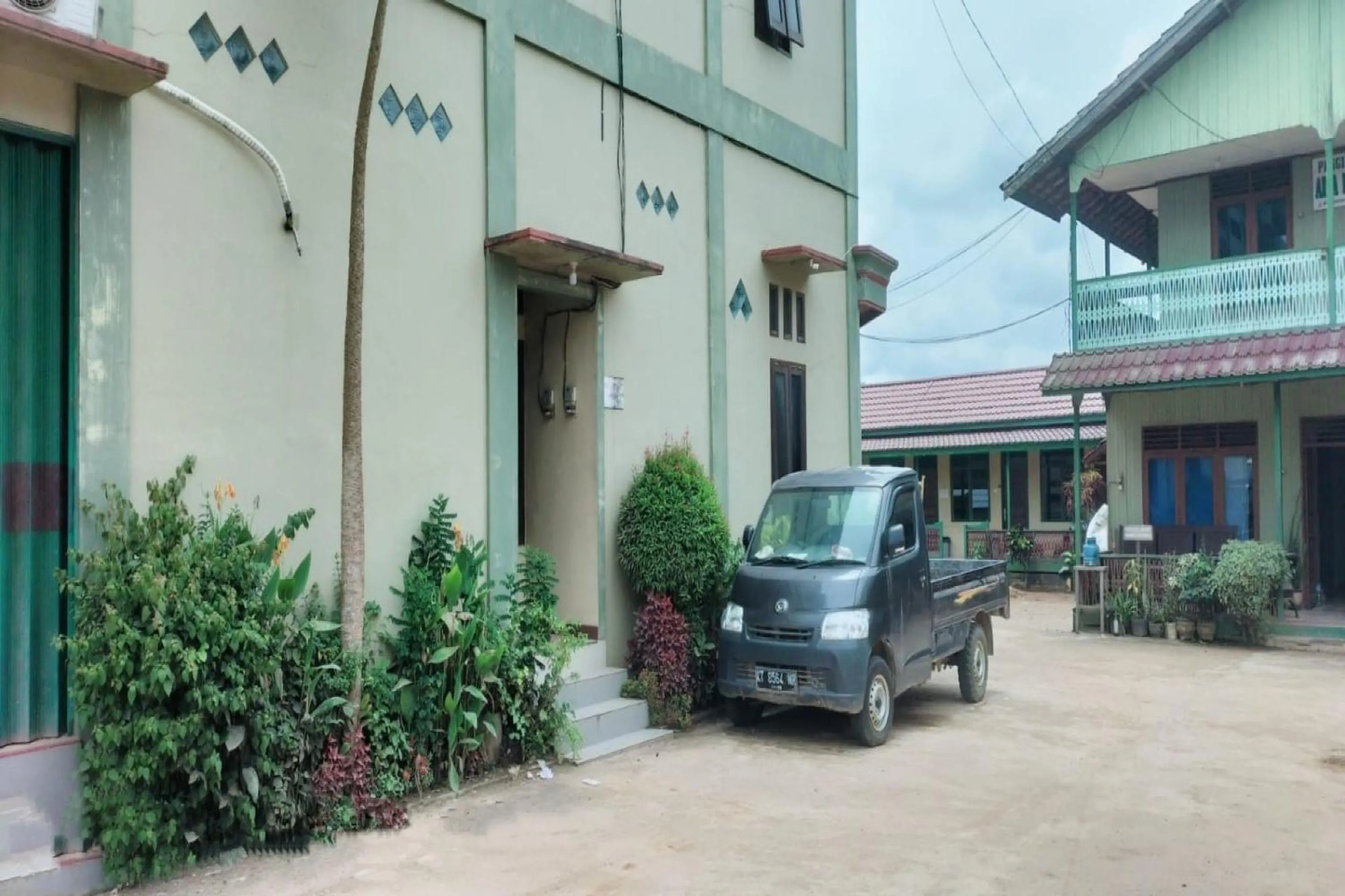 Property building in Hotel O Aida Lestari