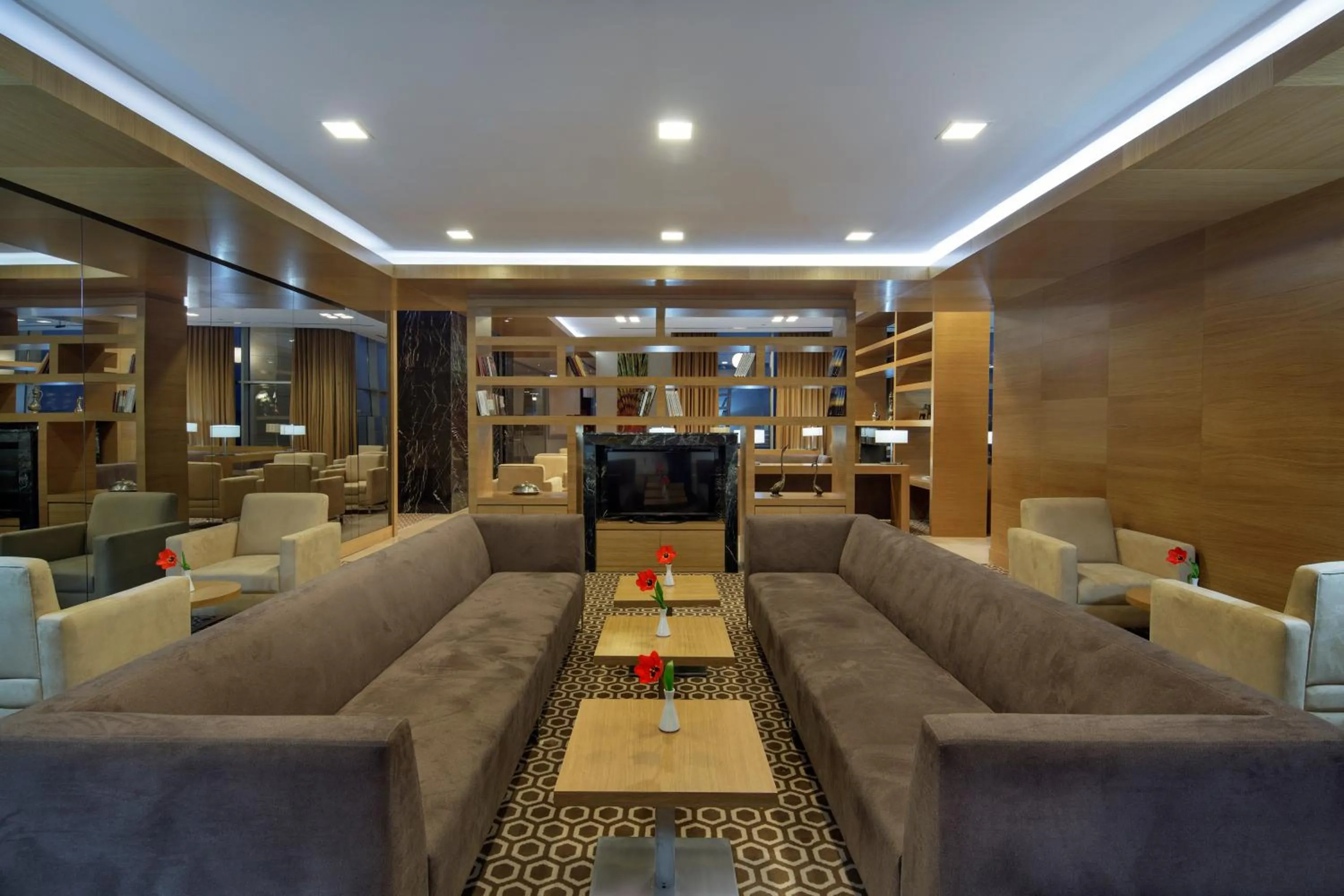 Lounge or bar in Wyndham Garden Diyarbakır