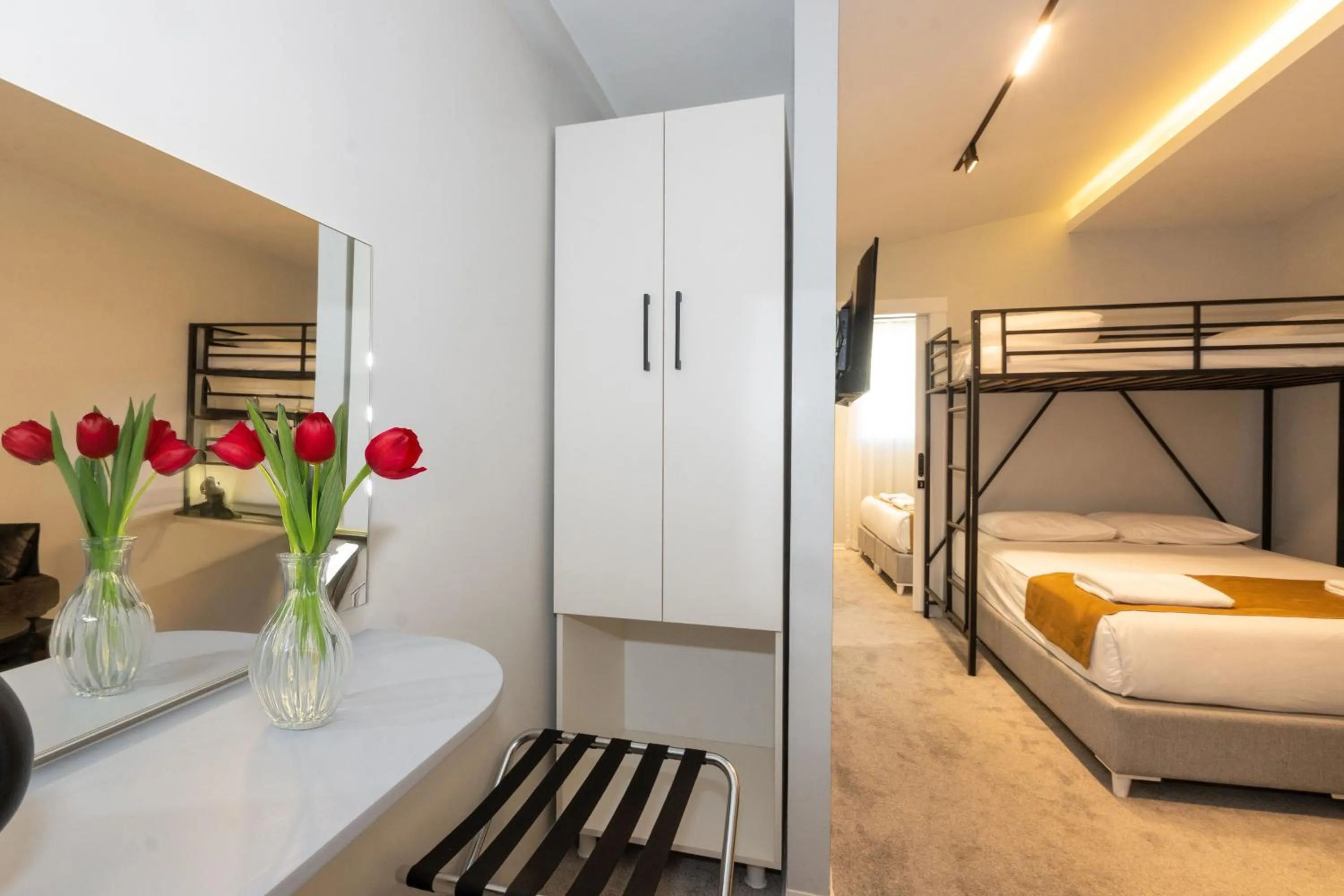 wardrobe, Bed in Istanbul Holiday Hotel