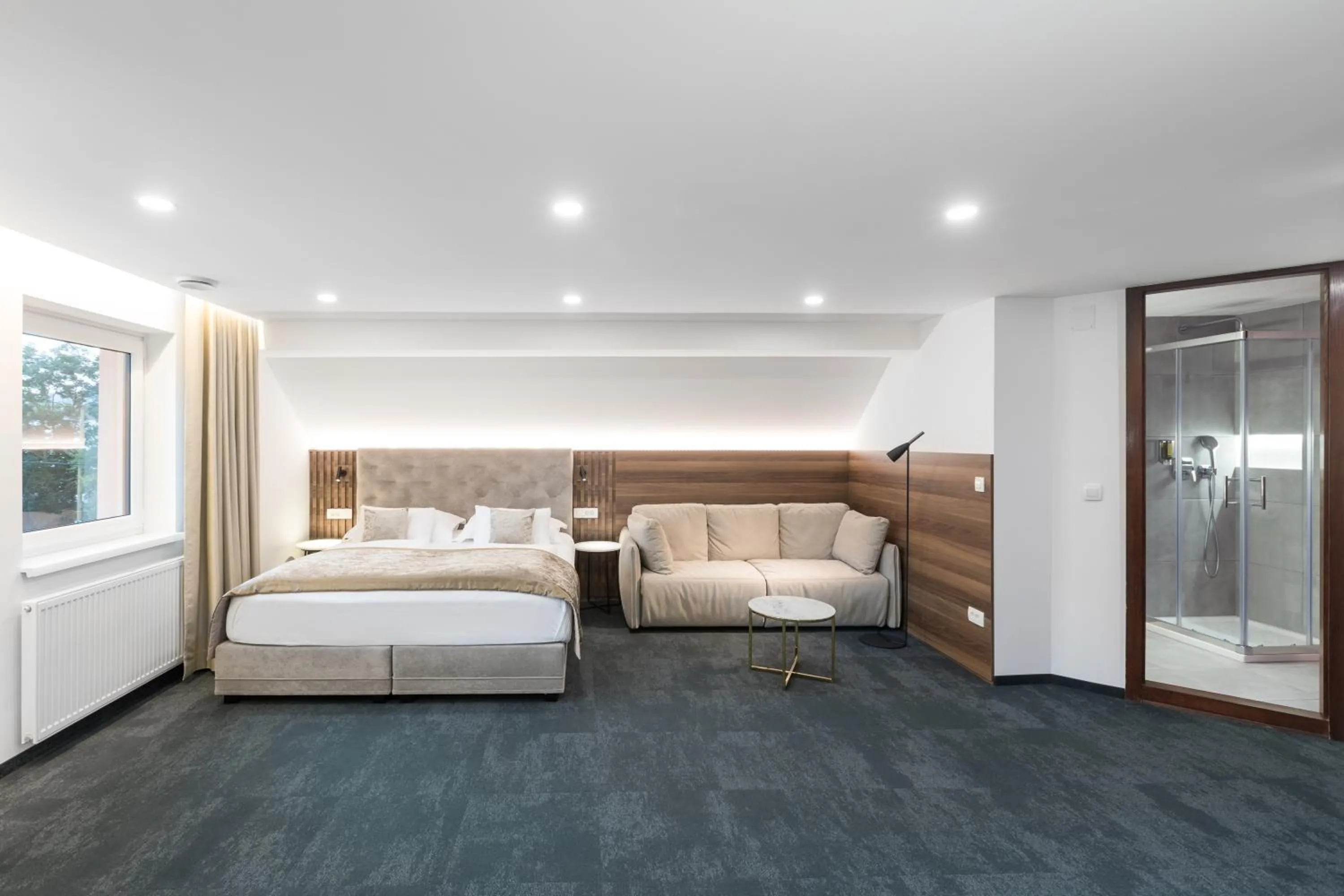 Bed in Garni Hotel Cirman