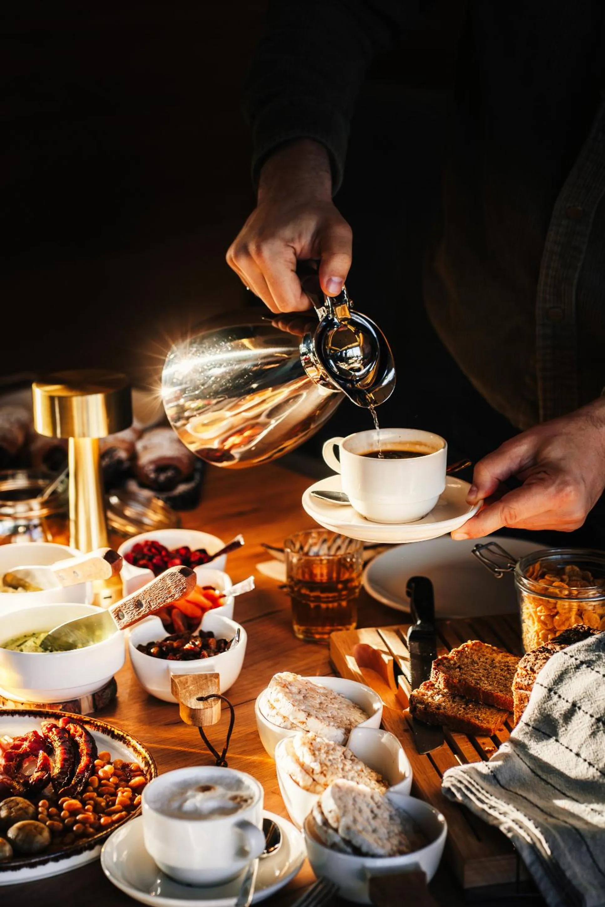 Restaurant/places to eat in Green Hotel