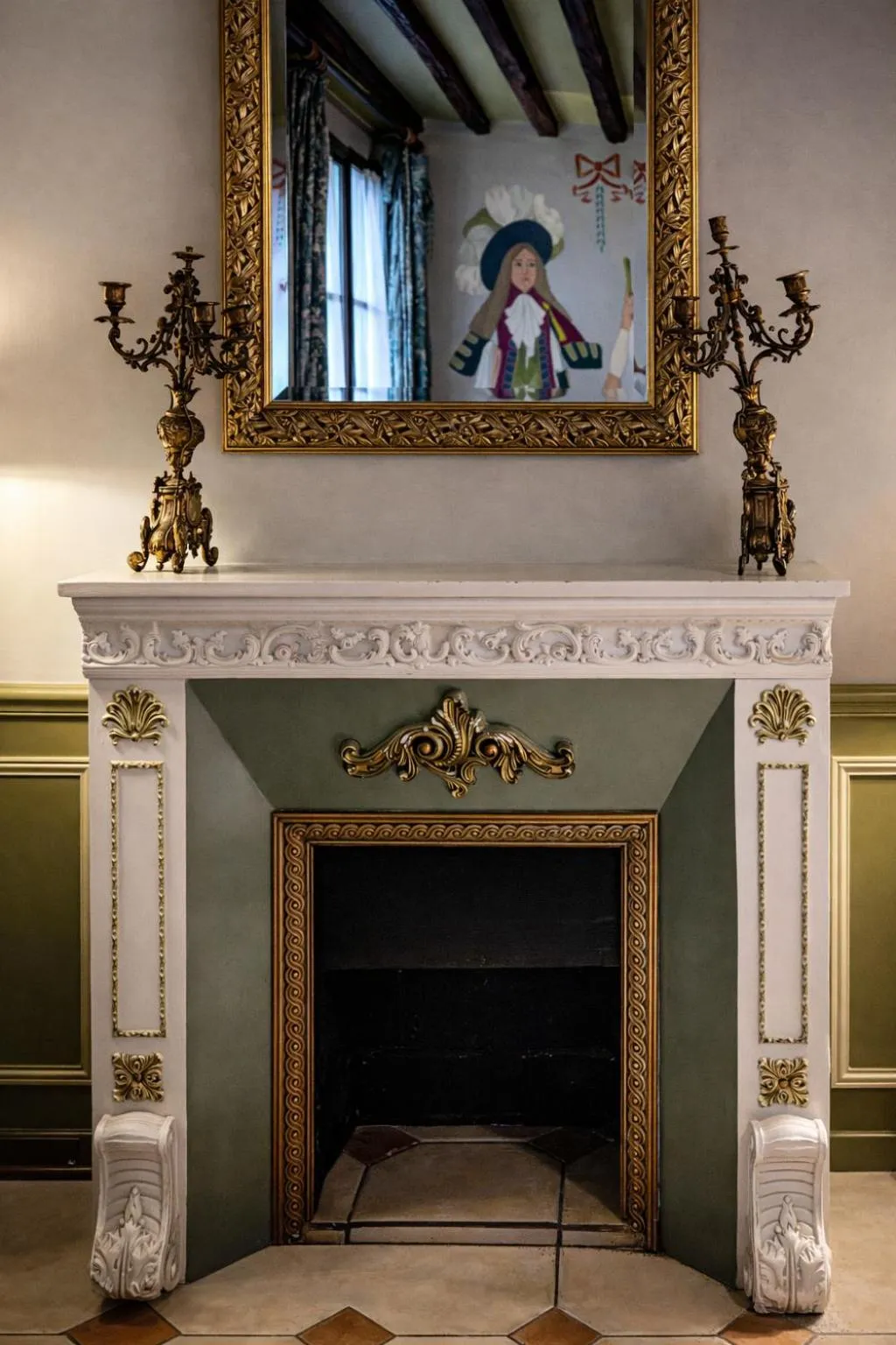 fireplace in Hotel de Nesle