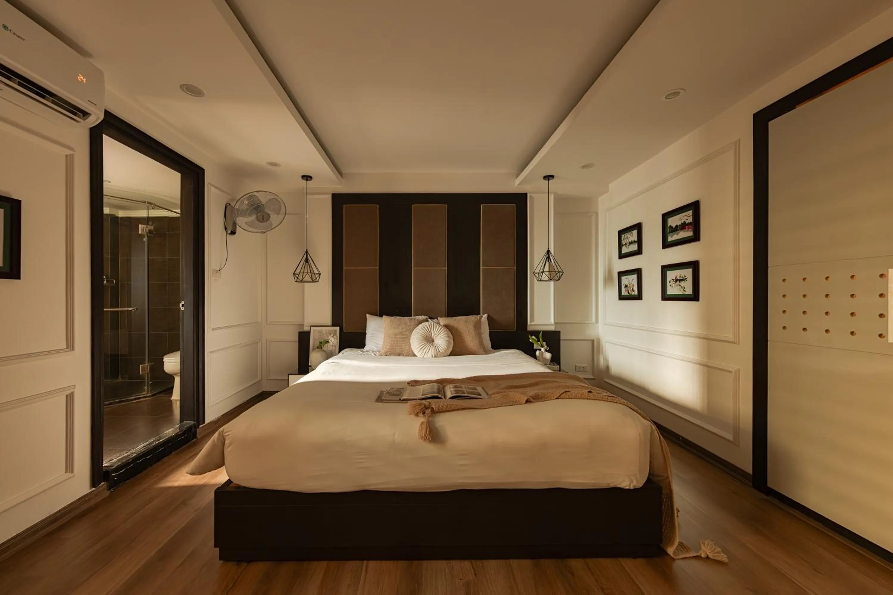 Bedroom, Bed in Keypad Hotel - 24 Hang Ga