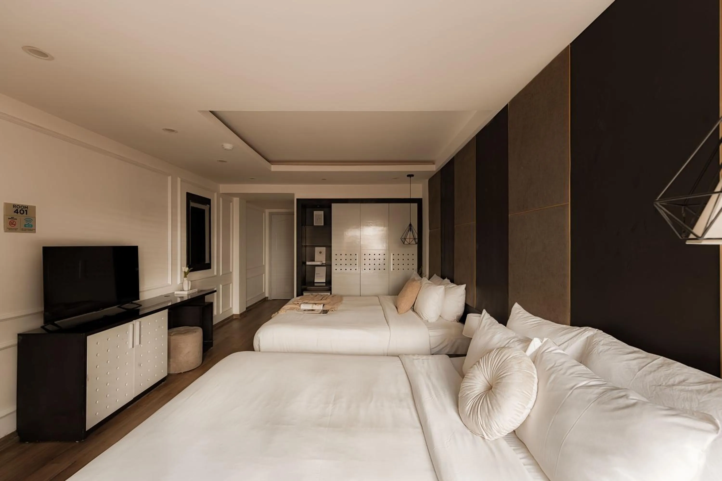 Bedroom, Bed in Keypad Hotel - 24 Hang Ga