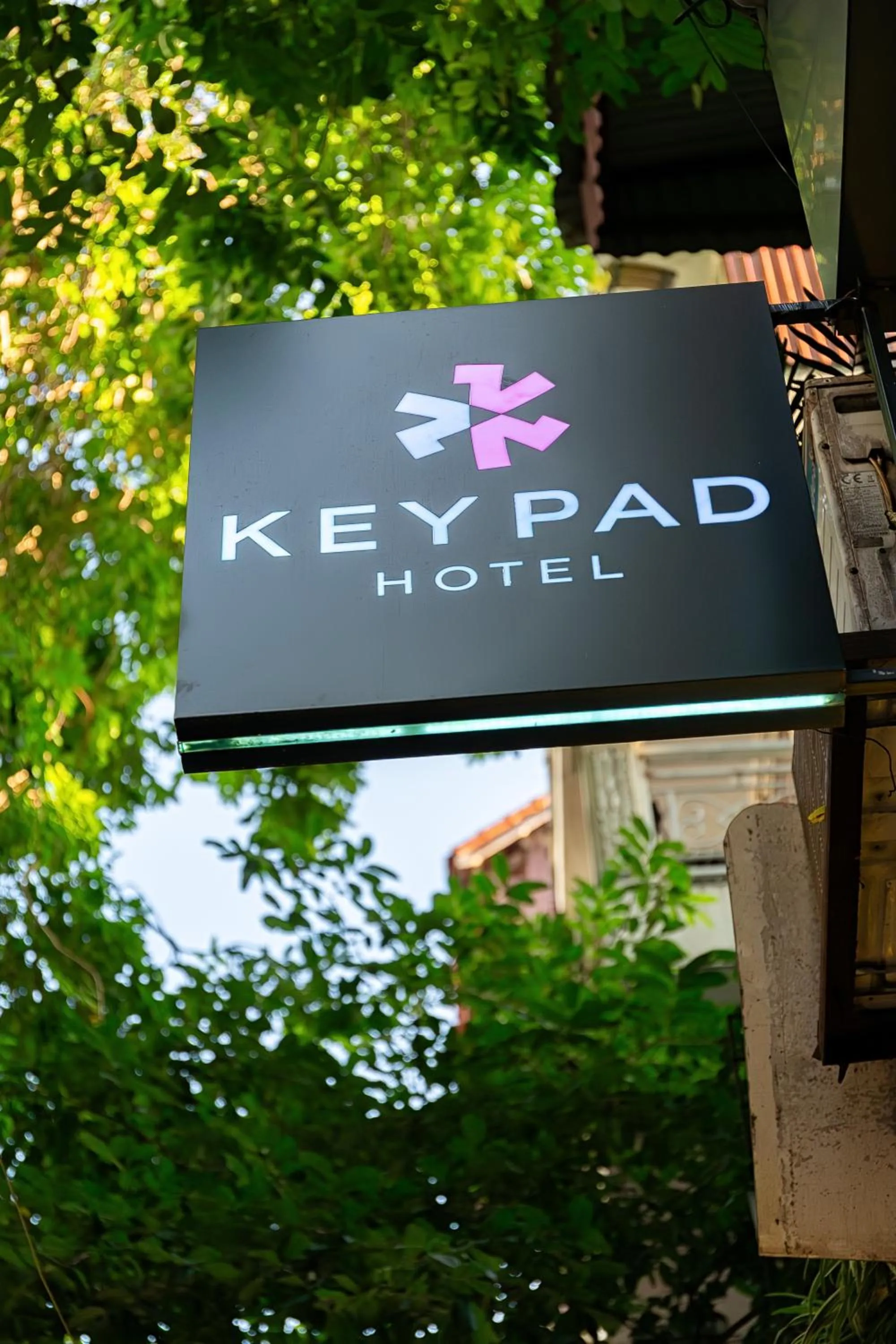 Property building in Keypad Hotel - 24 Hang Ga