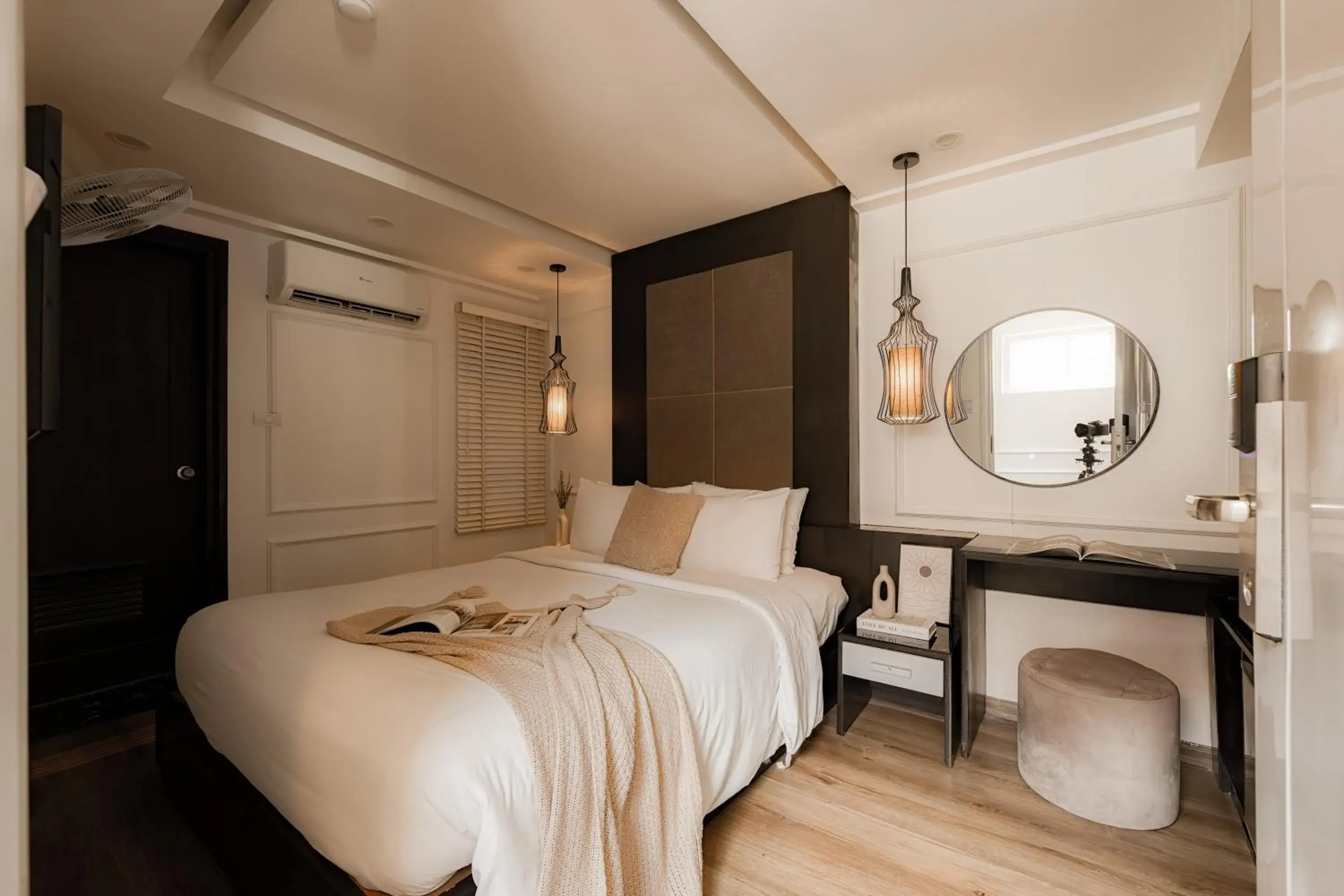 Superior Double Room in Keypad Hotel - 24 Hang Ga Superior Double Room in Keypad Hotel - 24 Hang Ga