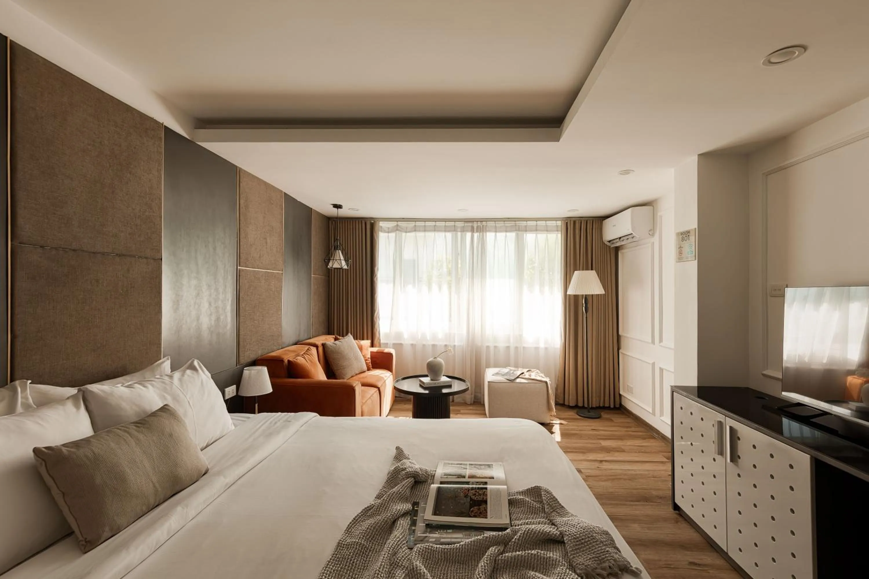 Bedroom, Bed in Keypad Hotel - 24 Hang Ga