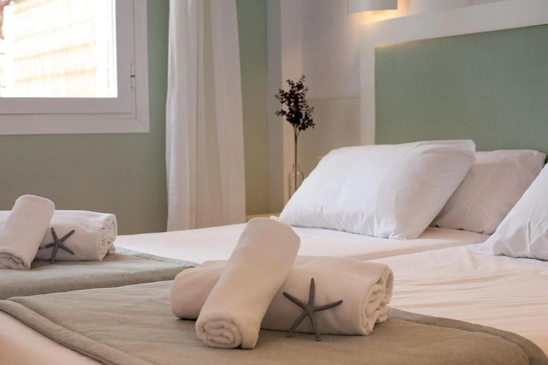 Bedroom, Bed in Apartamentos Vista Alegre Mallorca