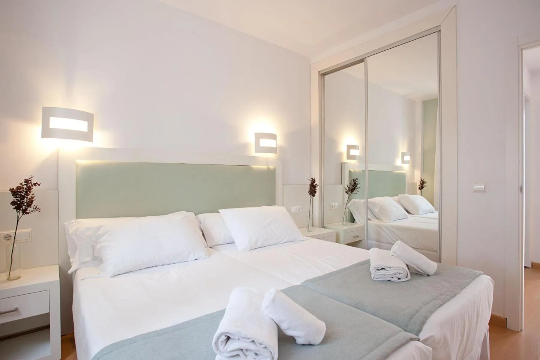 Bedroom, Bed in Apartamentos Vista Alegre Mallorca