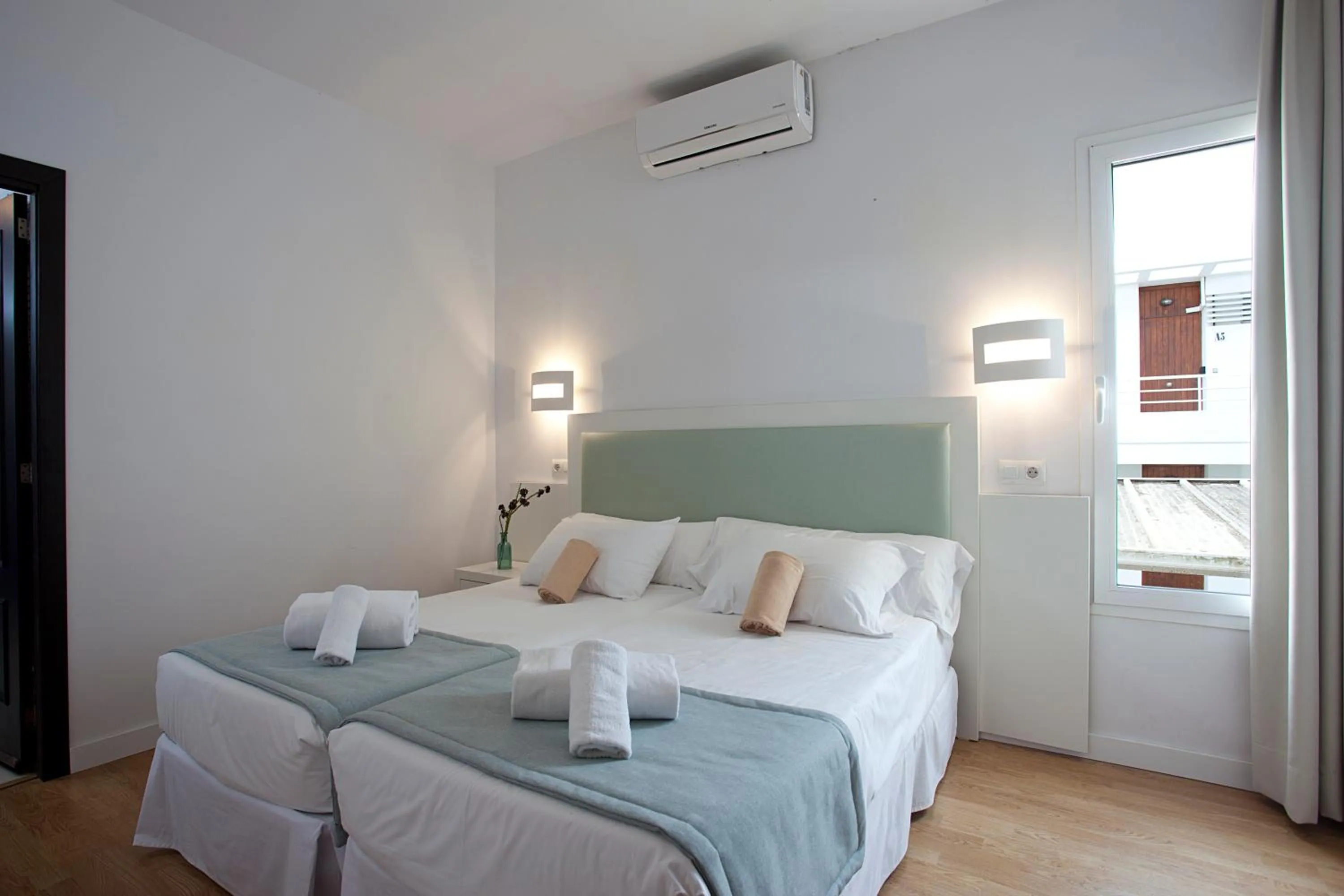 Bed in Apartamentos Vista Alegre Mallorca