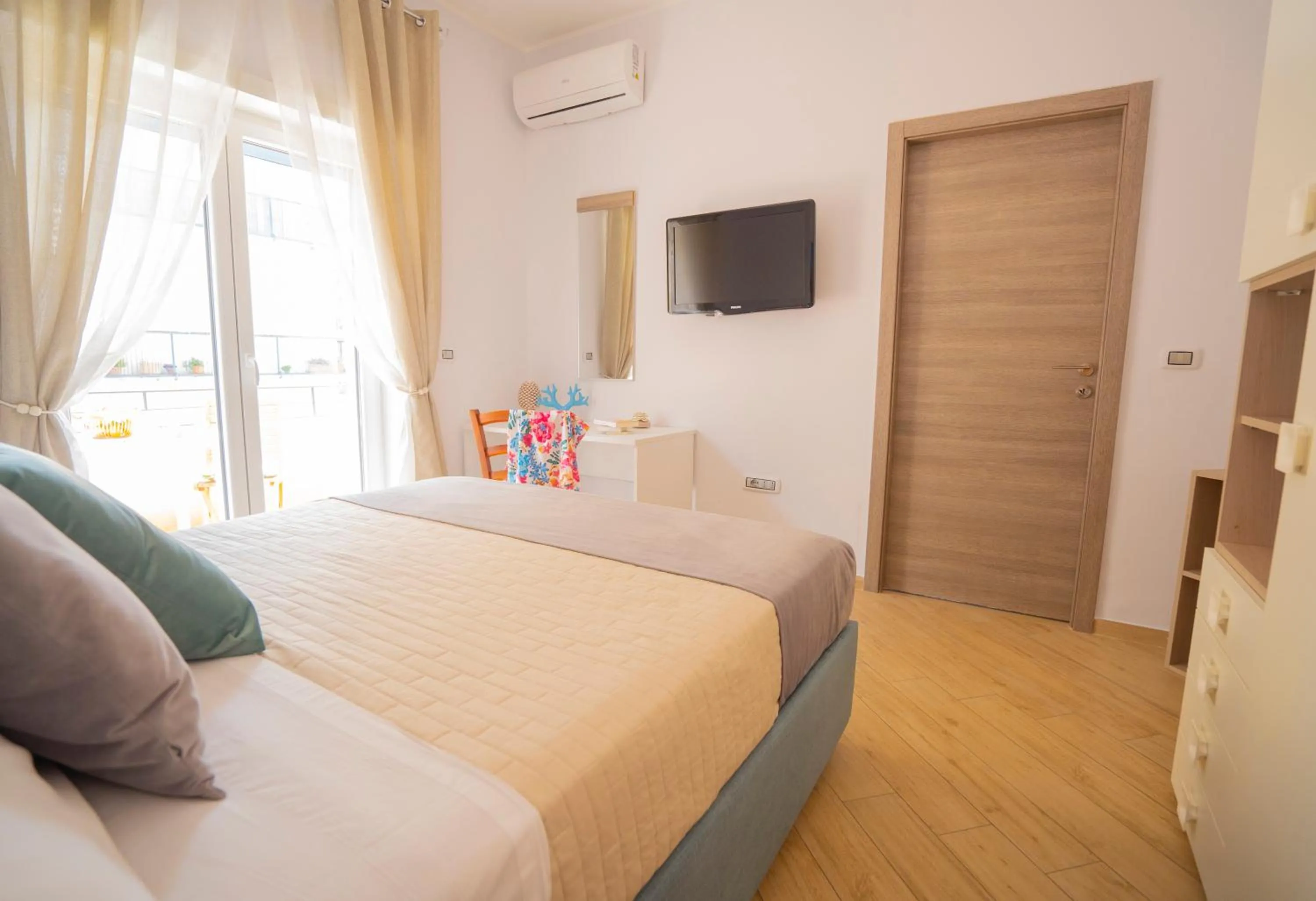 Bed in SYMPHONY HOUSE