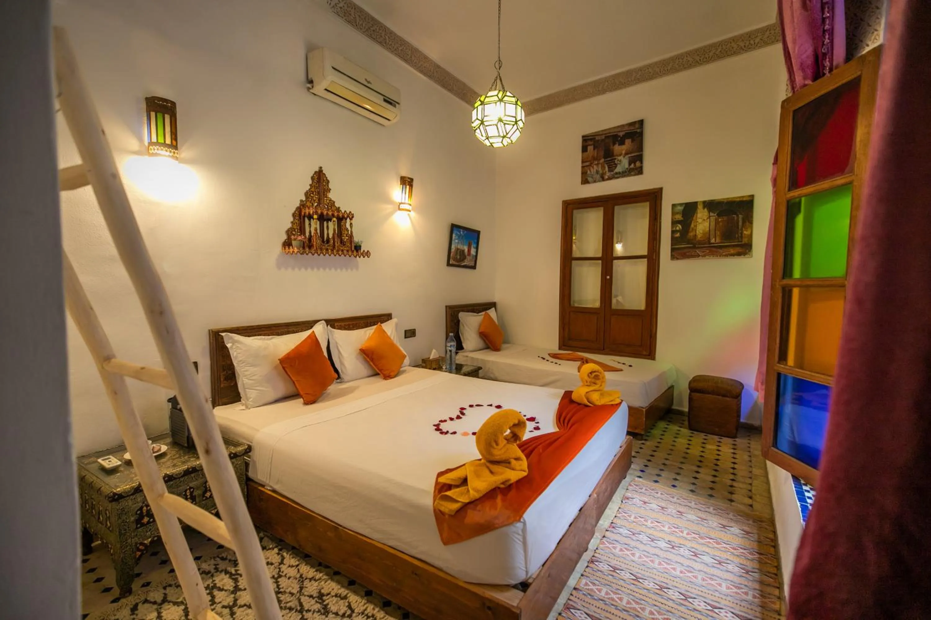 Shower, Bed in Riad Dar Rabha