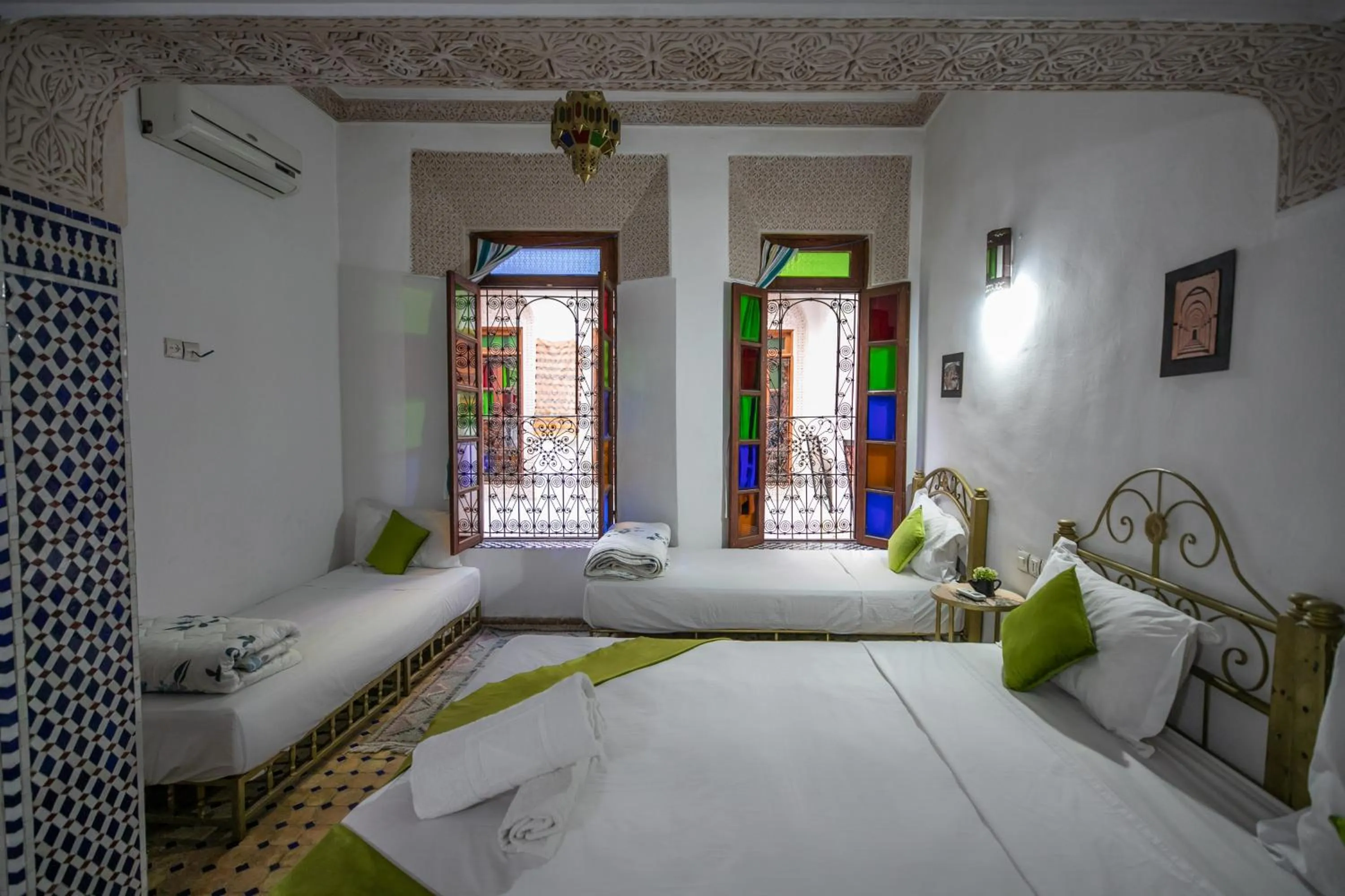 Toilet, Bed in Riad Dar Rabha