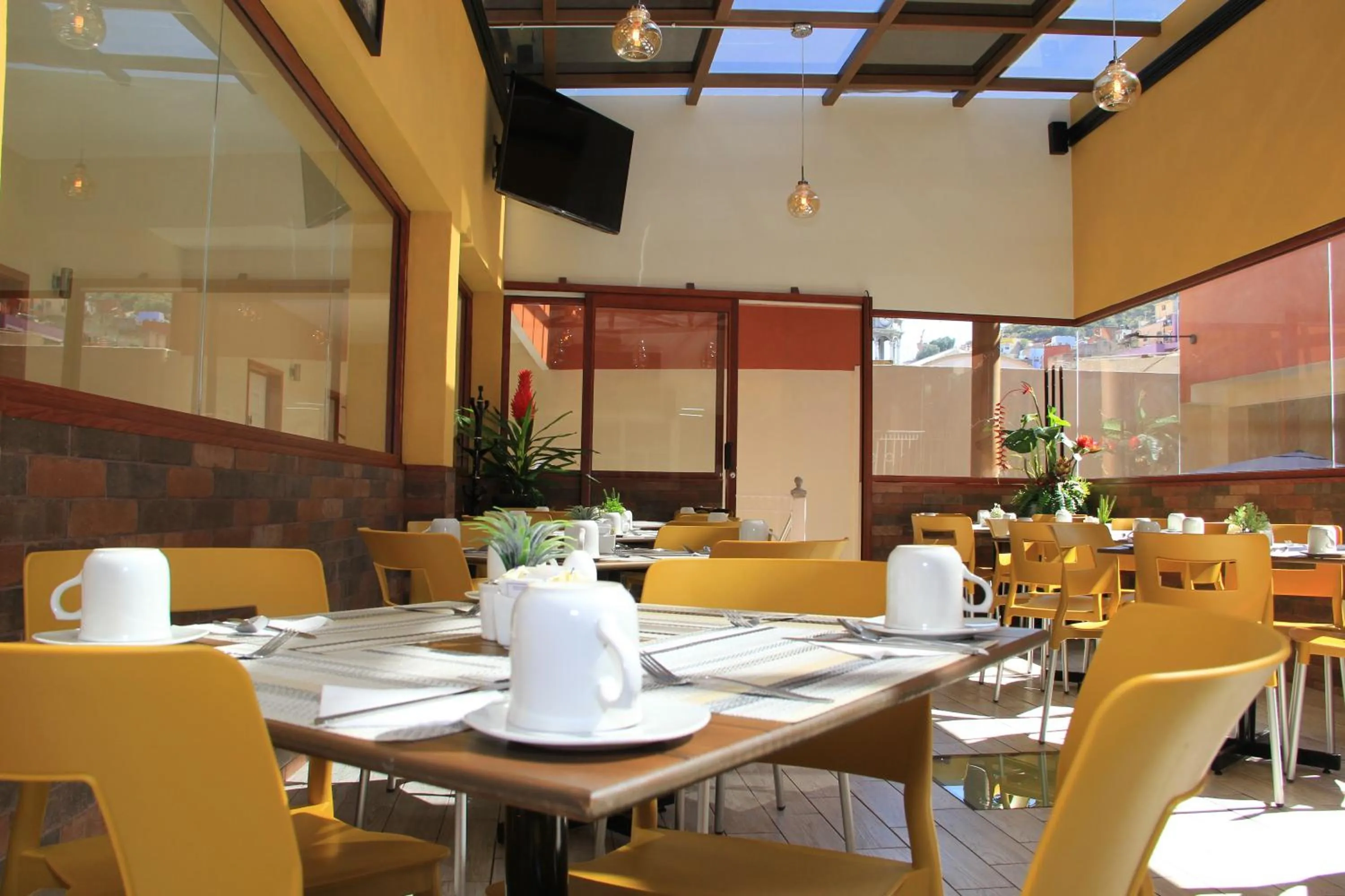 Restaurant/places to eat in Hotel Santa Rita