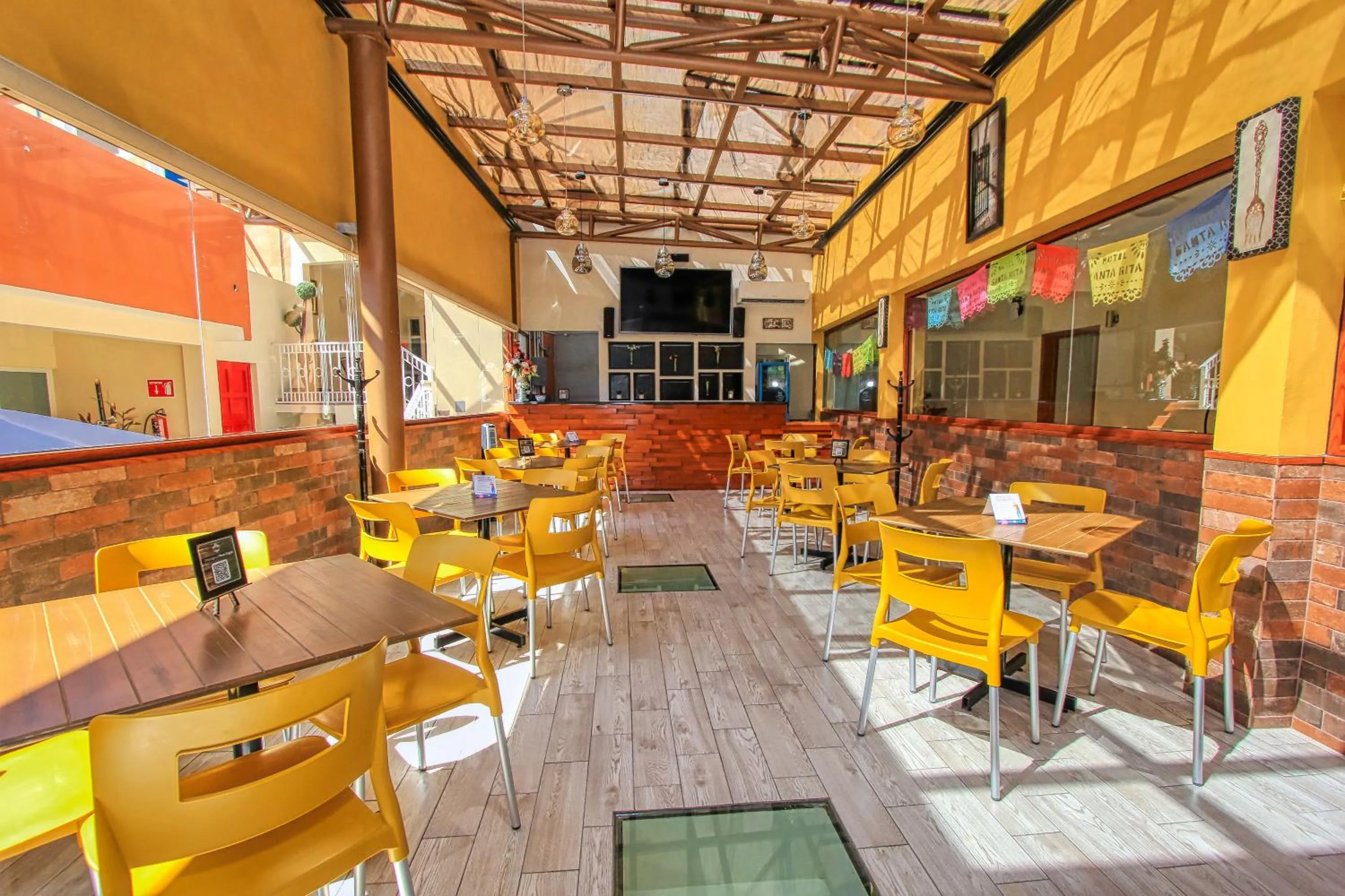 Restaurant/places to eat in Hotel Santa Rita