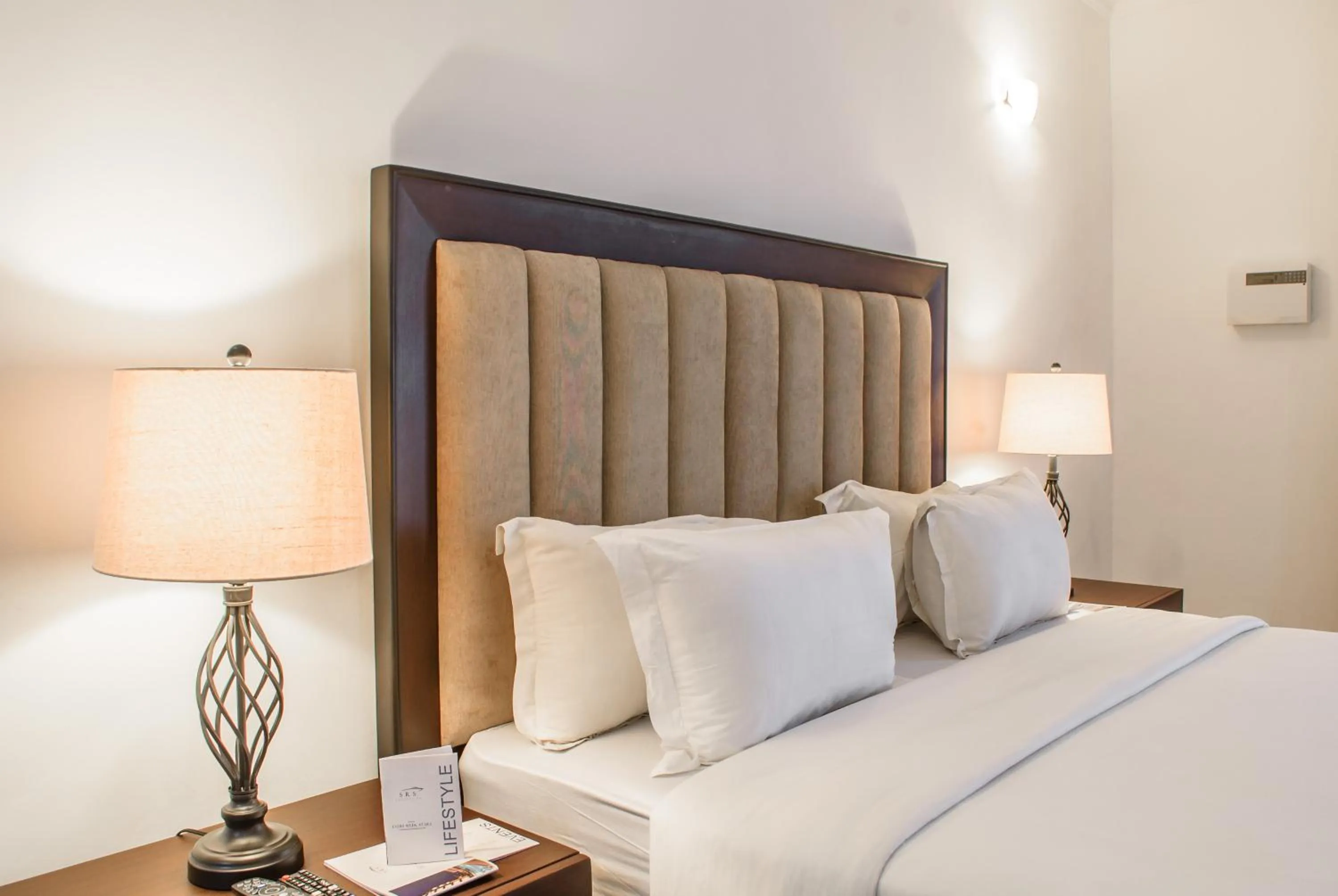 Bed in Pier Harbour Residences and Spa