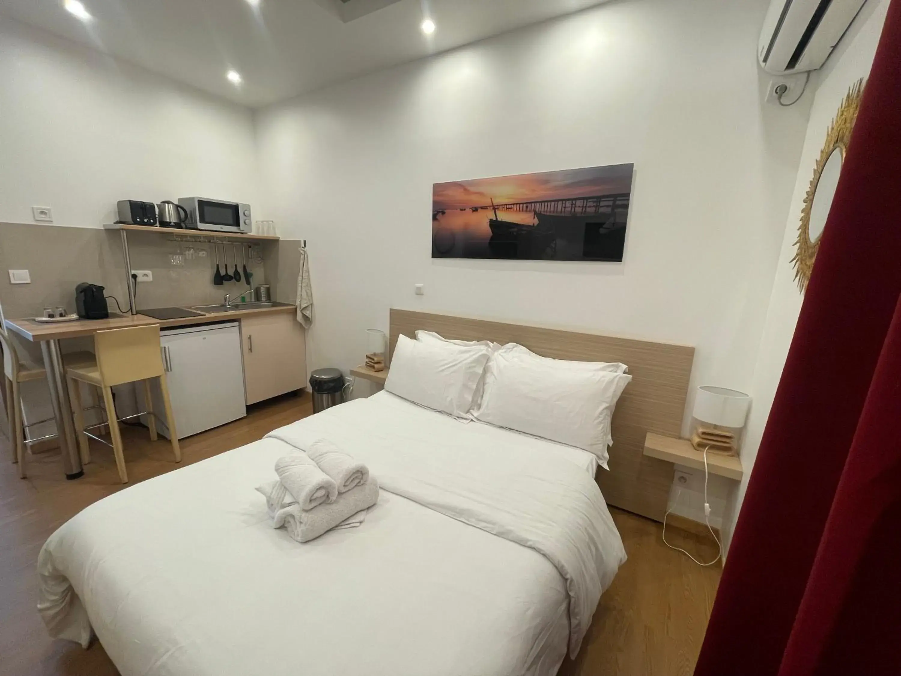 Standard Studio in Residence Akantha Standard Studio in Residence Akantha