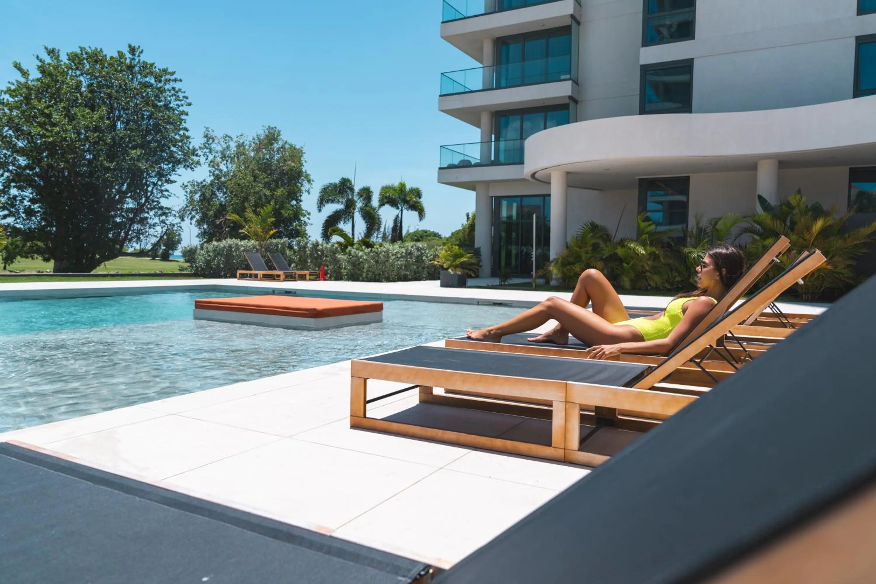 Swimming pool in Fourteen at Mullet Bay