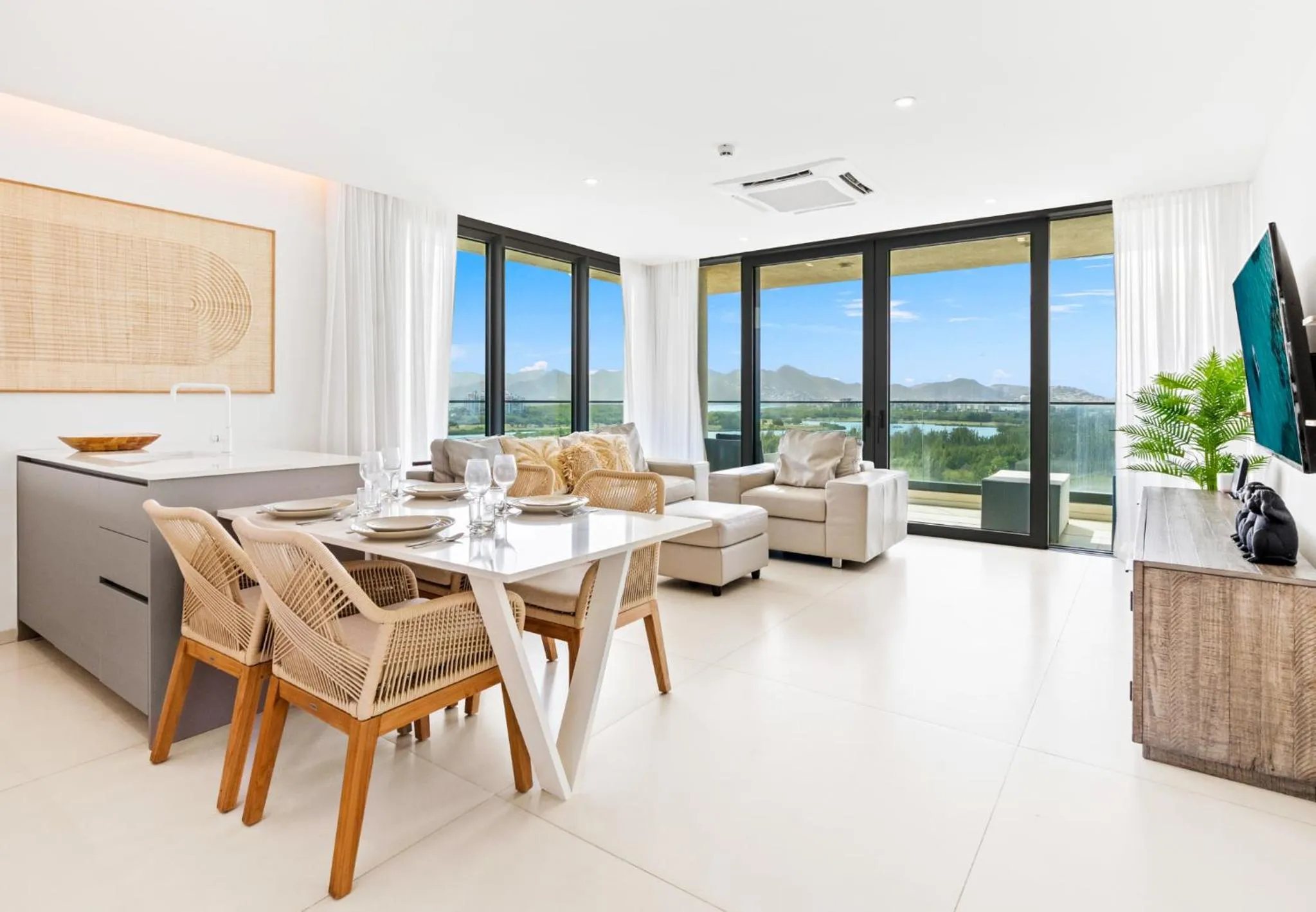 Fourteen at Mullet Bay