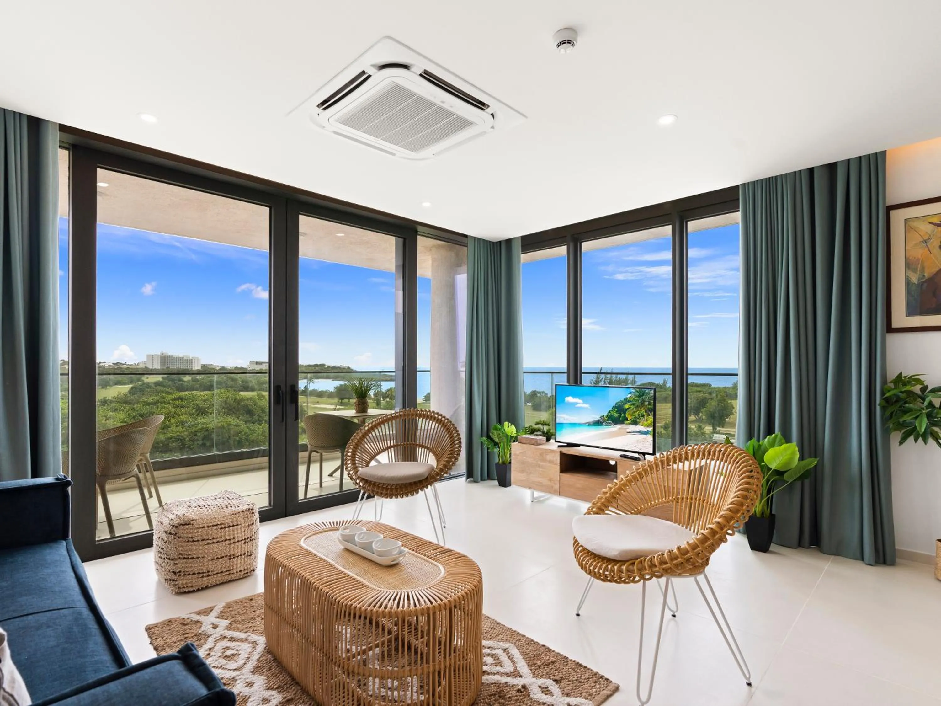 Sea view in Fourteen at Mullet Bay