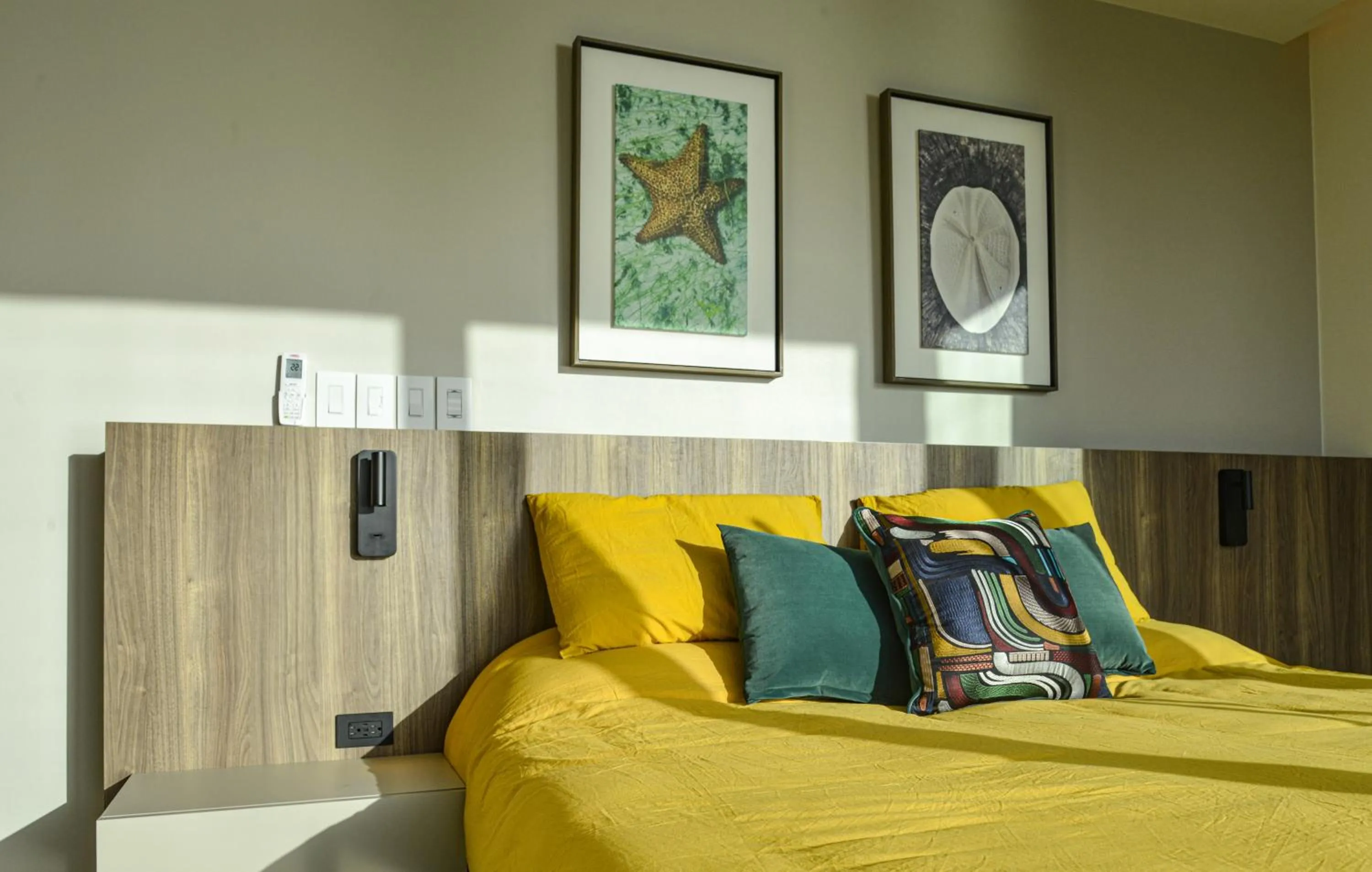 Decorative detail, Bed in Fourteen at Mullet Bay