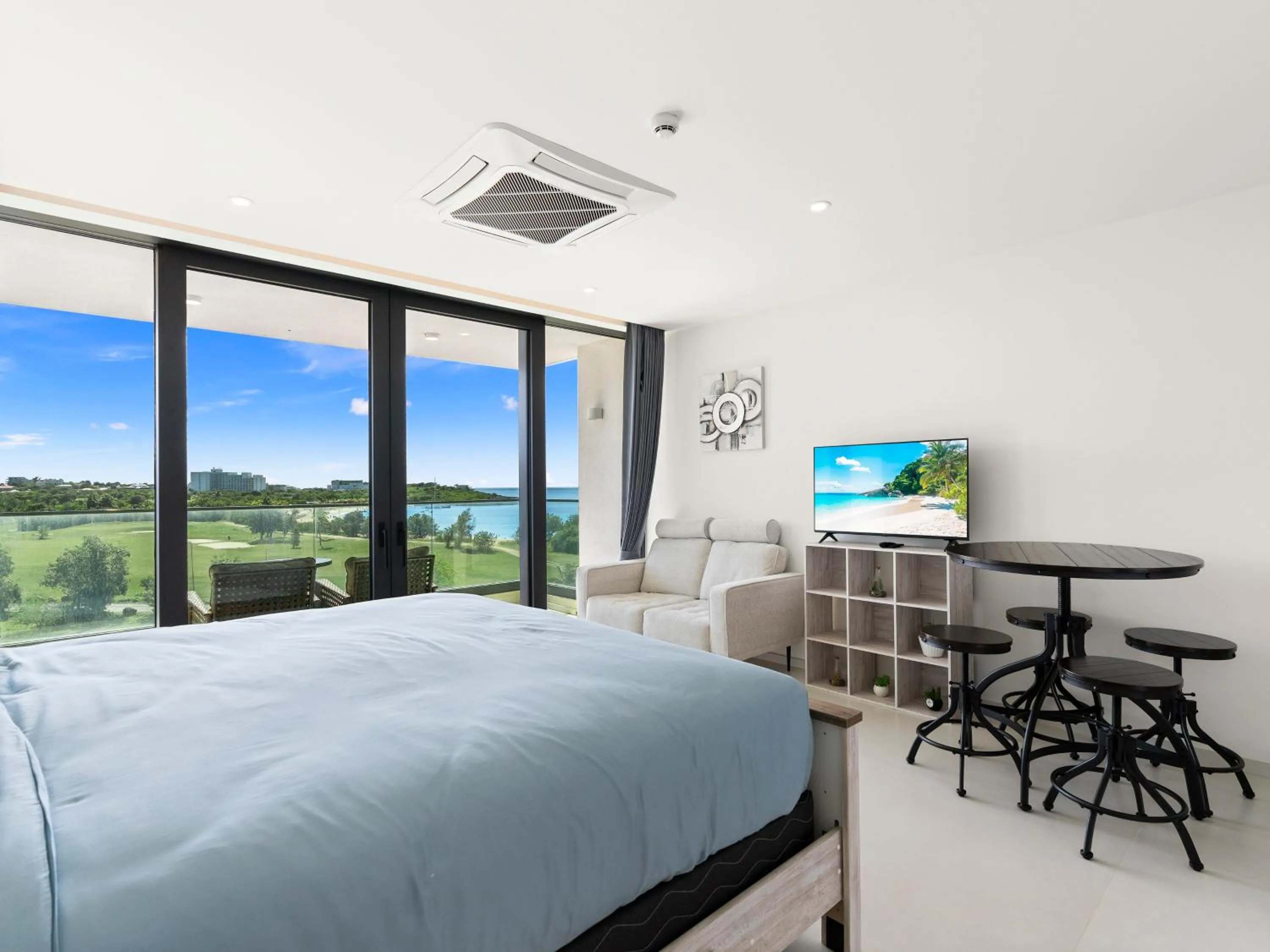 View (from property/room), Bed in Fourteen at Mullet Bay