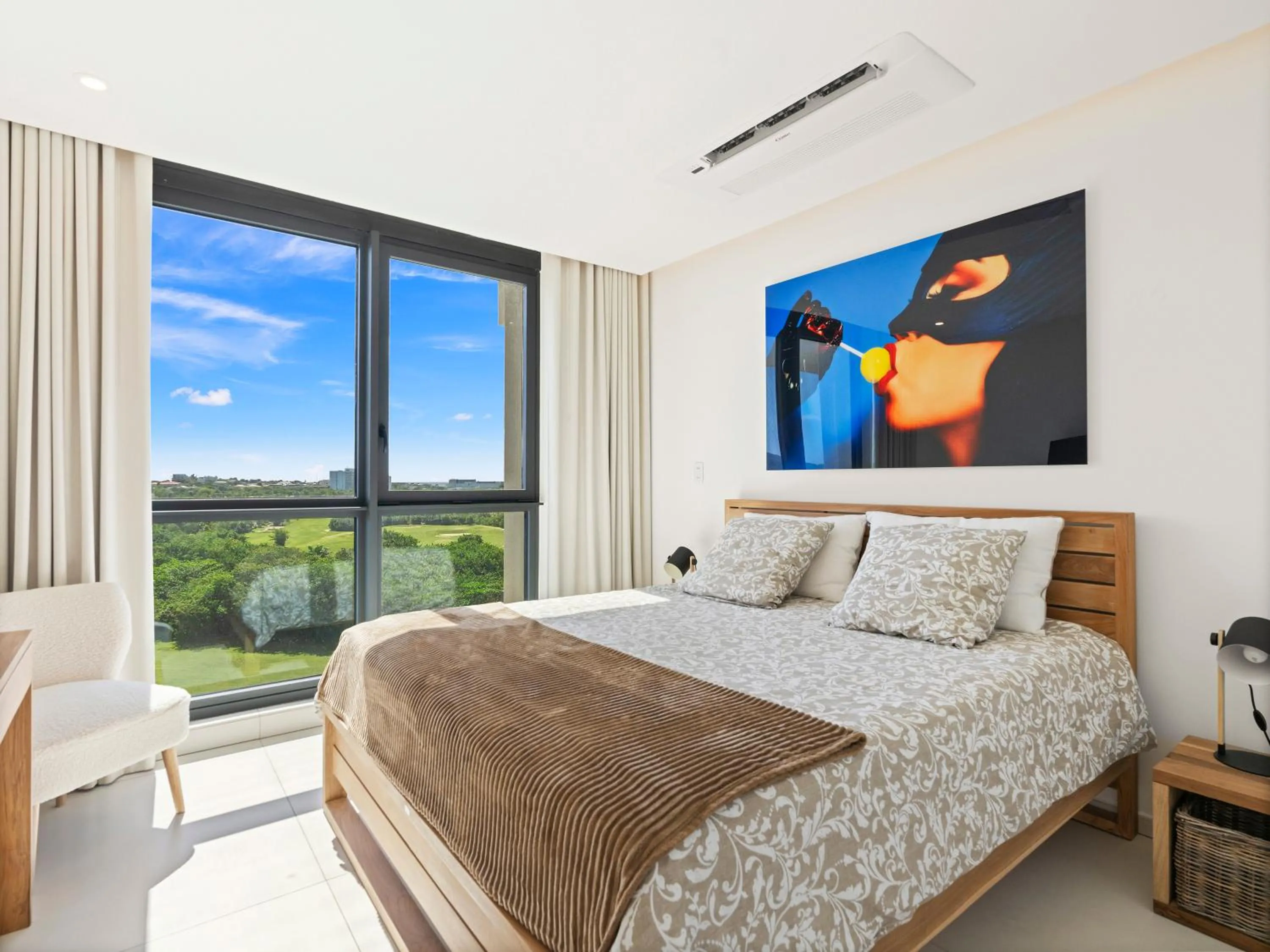 Bed in Fourteen at Mullet Bay