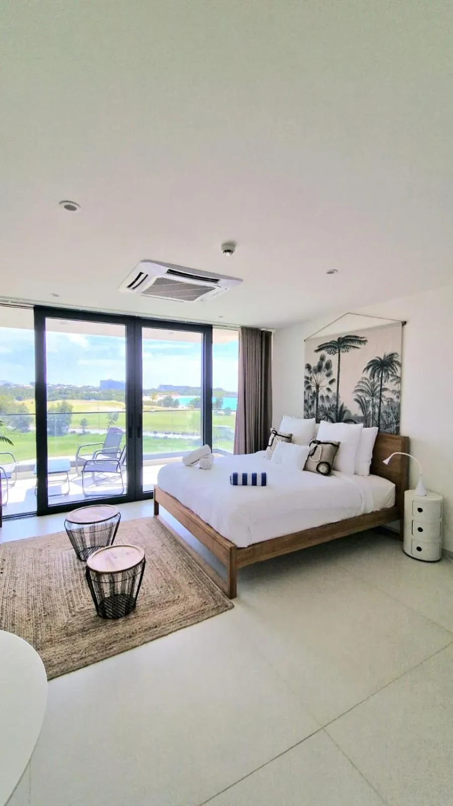 Bed in Fourteen at Mullet Bay