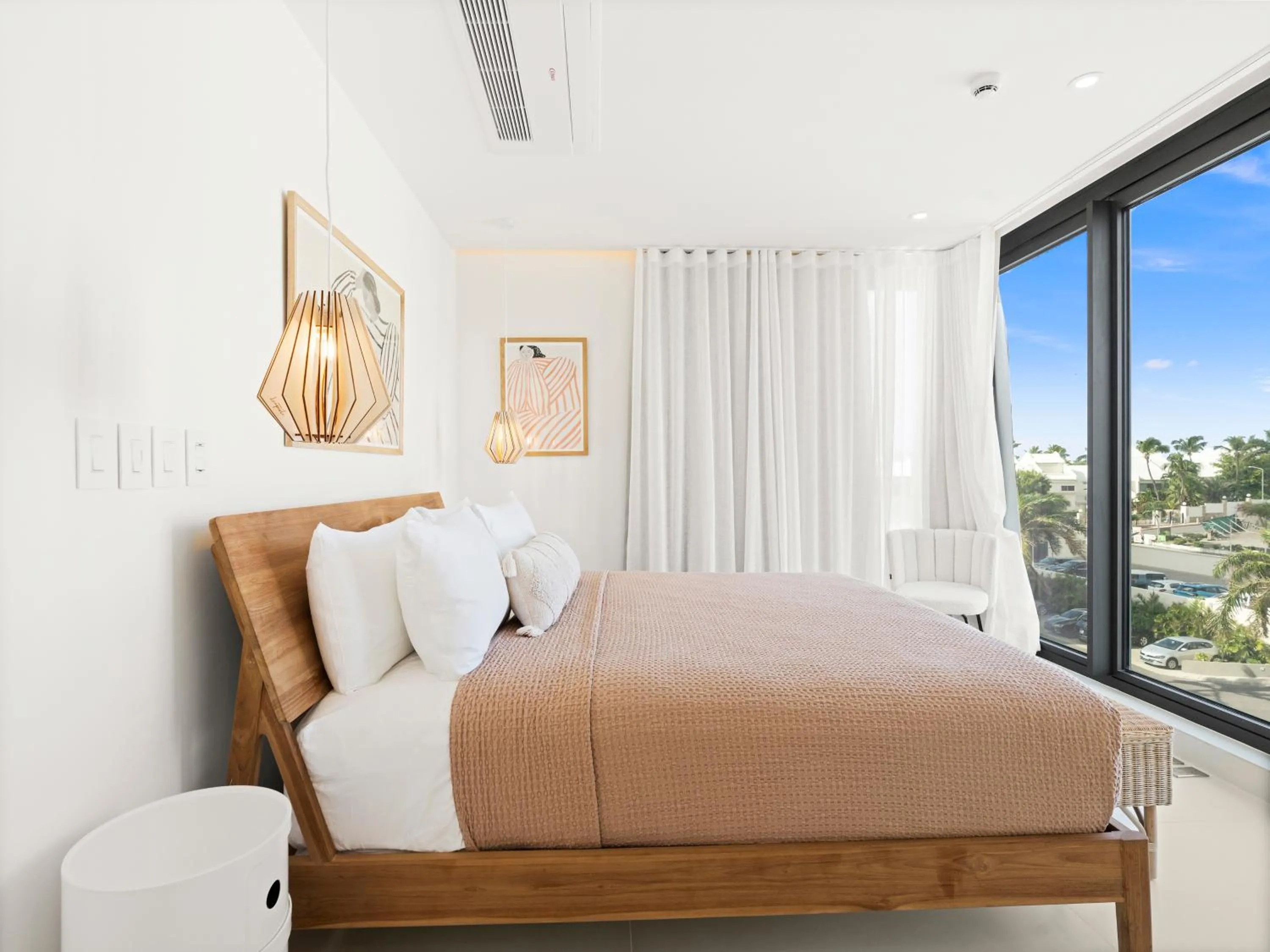 Photo of the whole room, Bed in Fourteen at Mullet Bay