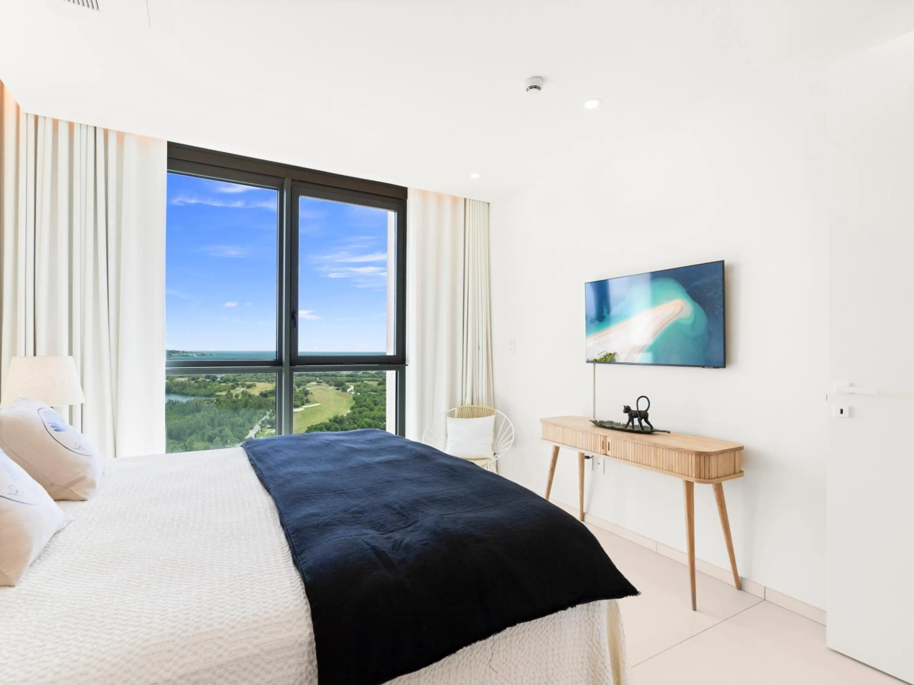 Bedroom, Bed in Fourteen at Mullet Bay