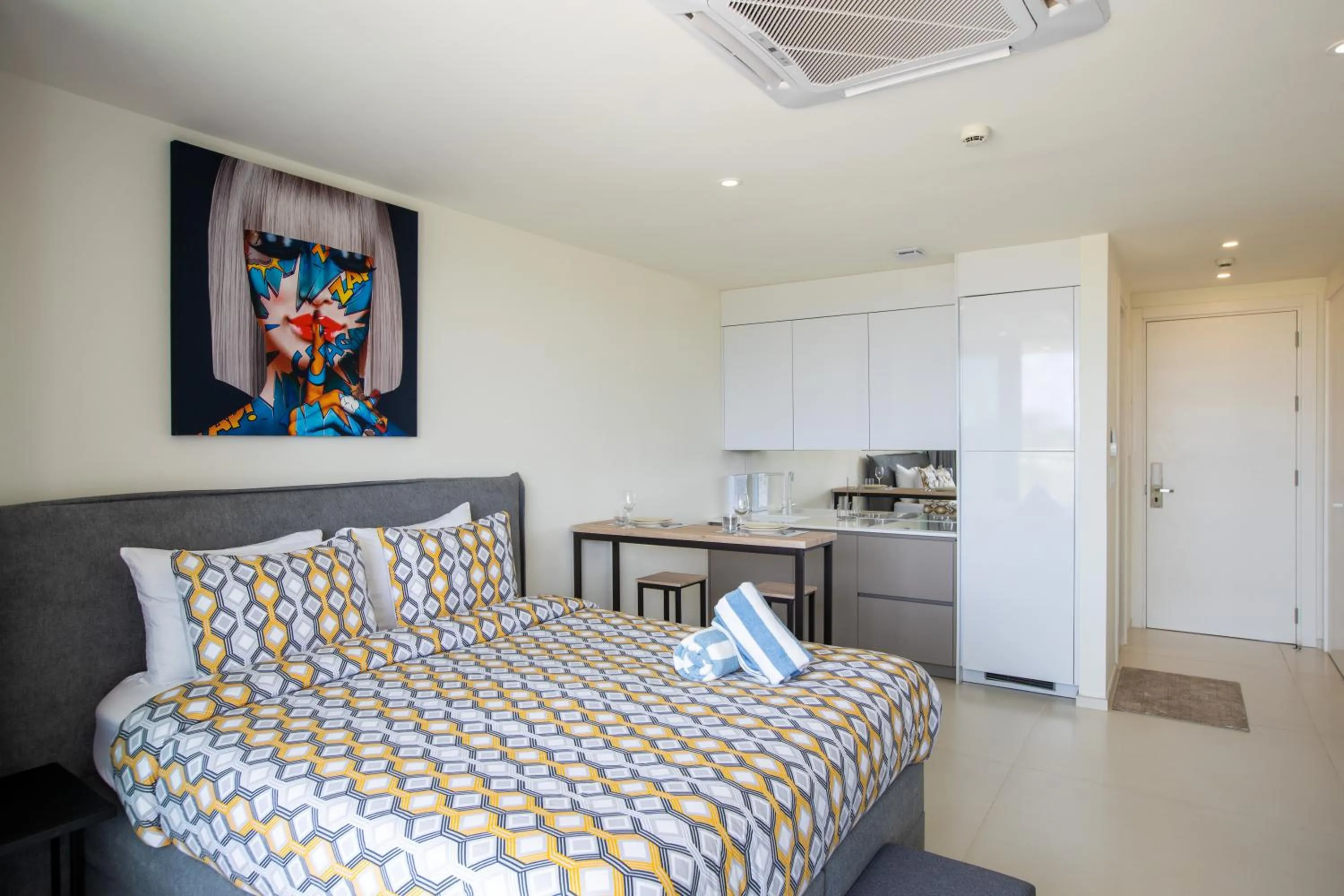 Bed in Fourteen at Mullet Bay